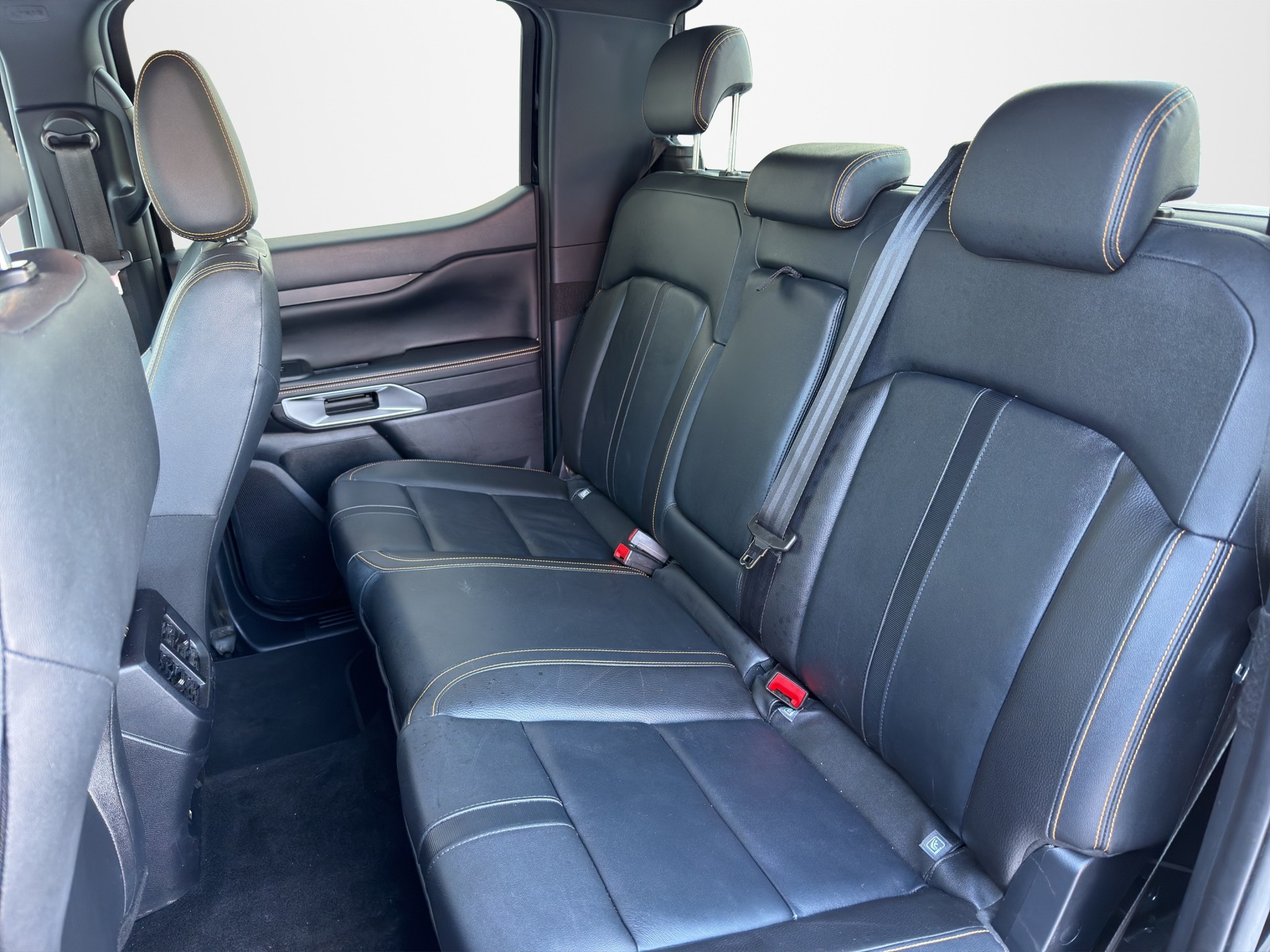 FORD Ranger Wildtrak 2.0 Eco Blue e-4WD Automat-image-9