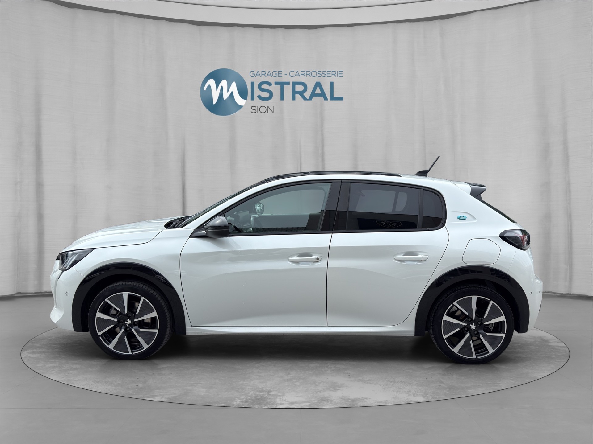 PEUGEOT 208 Elektrik GT Pack-image-1