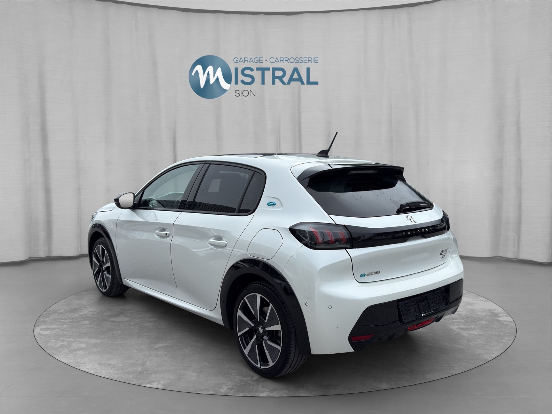 PEUGEOT 208 Elektrik GT Pack-image-2