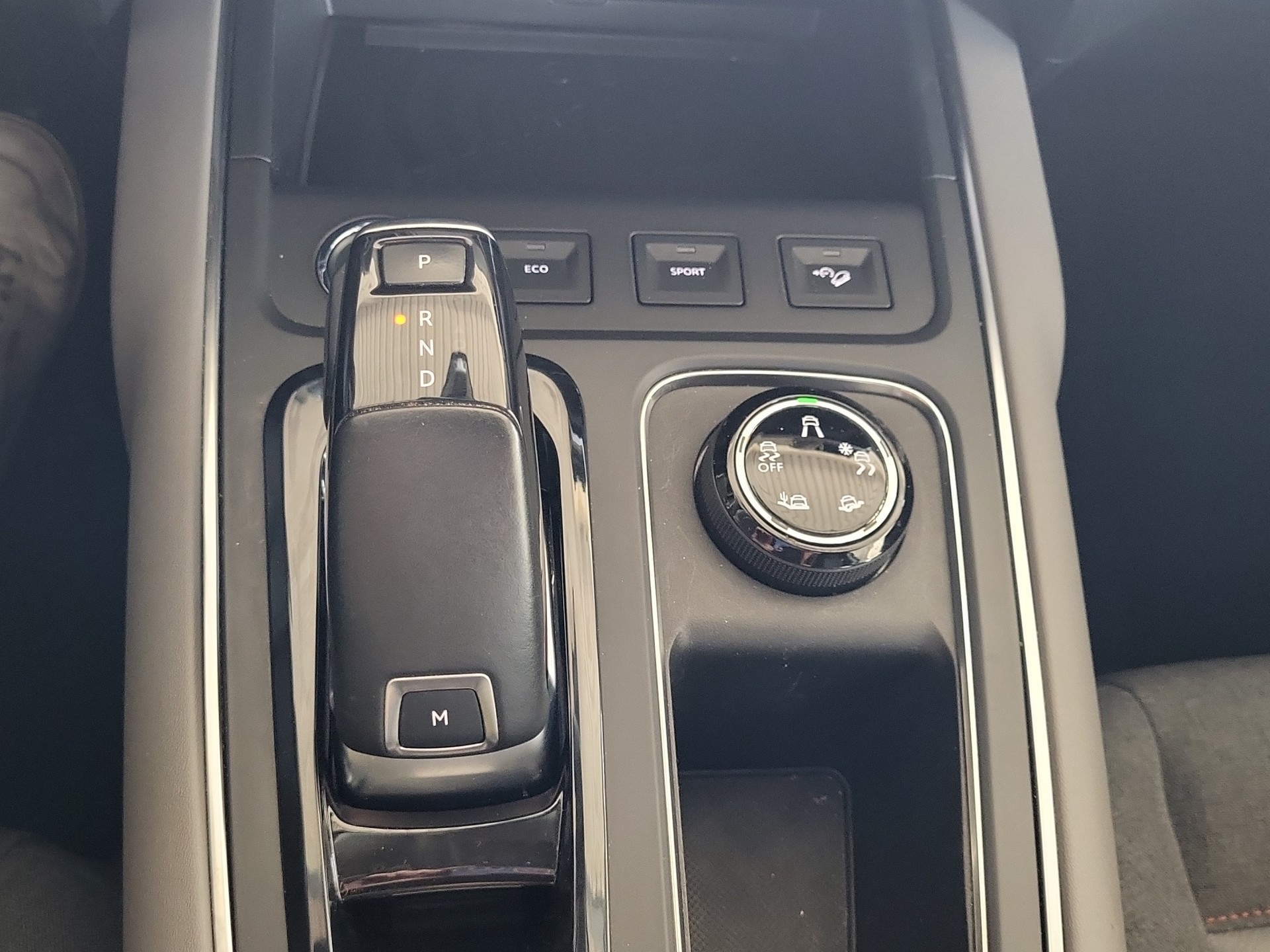 CITROEN C5 Aircross 2.0 BlueHDi Shine-image-9