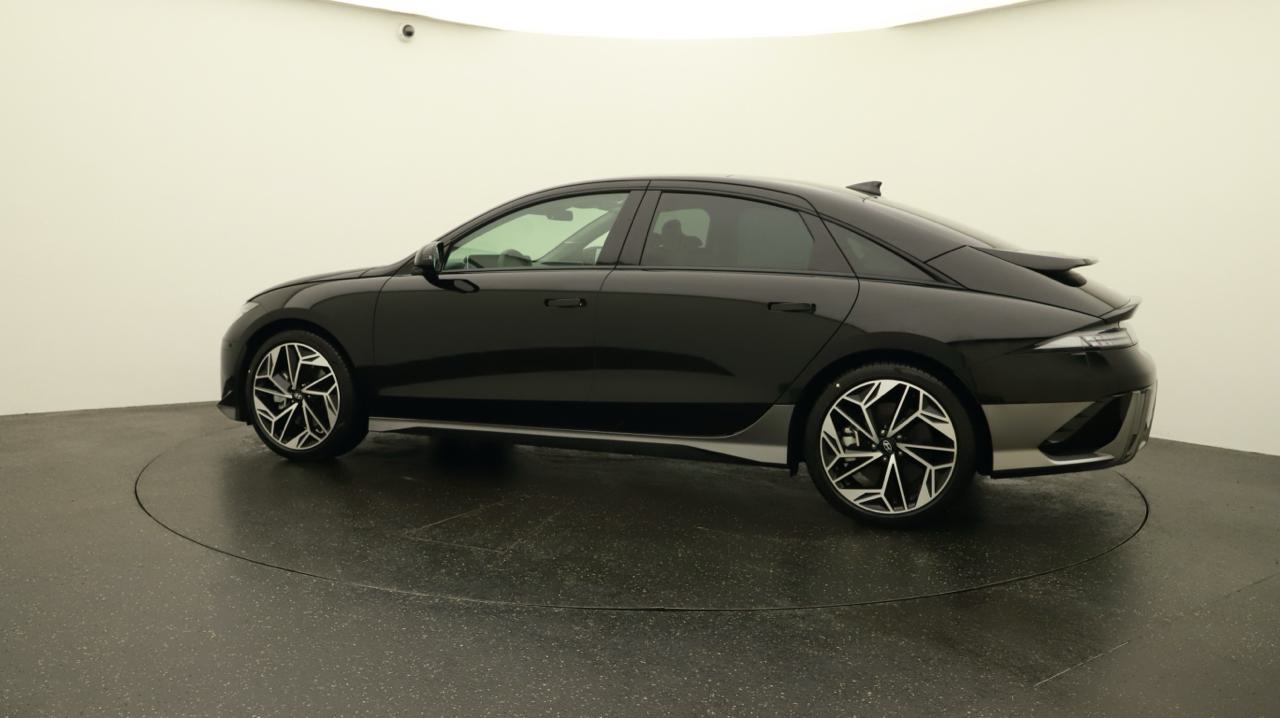 HYUNDAI Ioniq 6 77kWh Limited-image-2