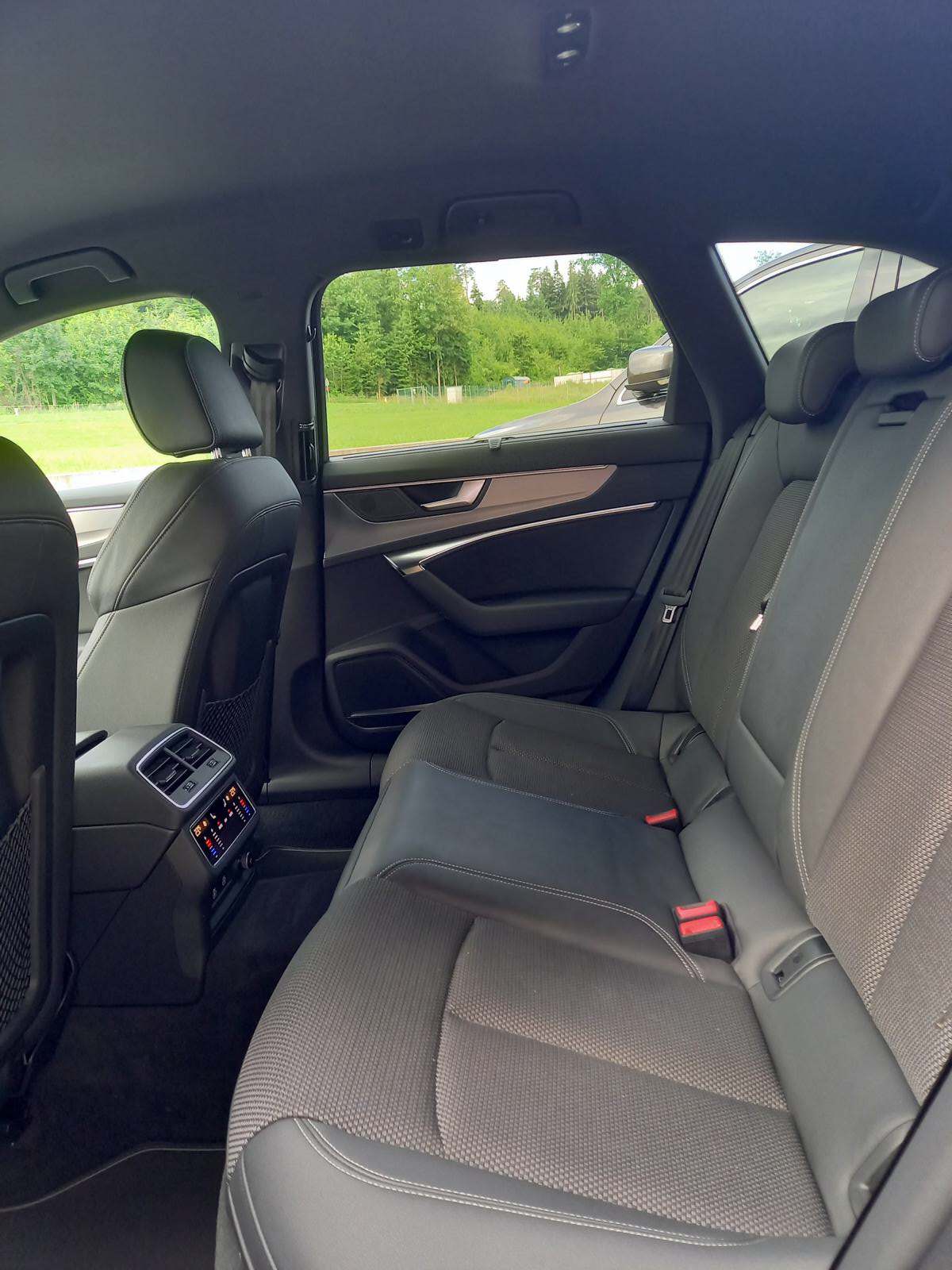 AUDI A6 Avant 40 TDI Sport quattro S-tronic **S-LINE**-image-13