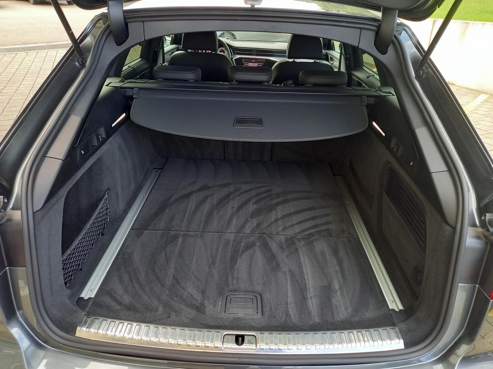 AUDI A6 Avant 40 TDI Sport quattro S-tronic **S-LINE**-image-14
