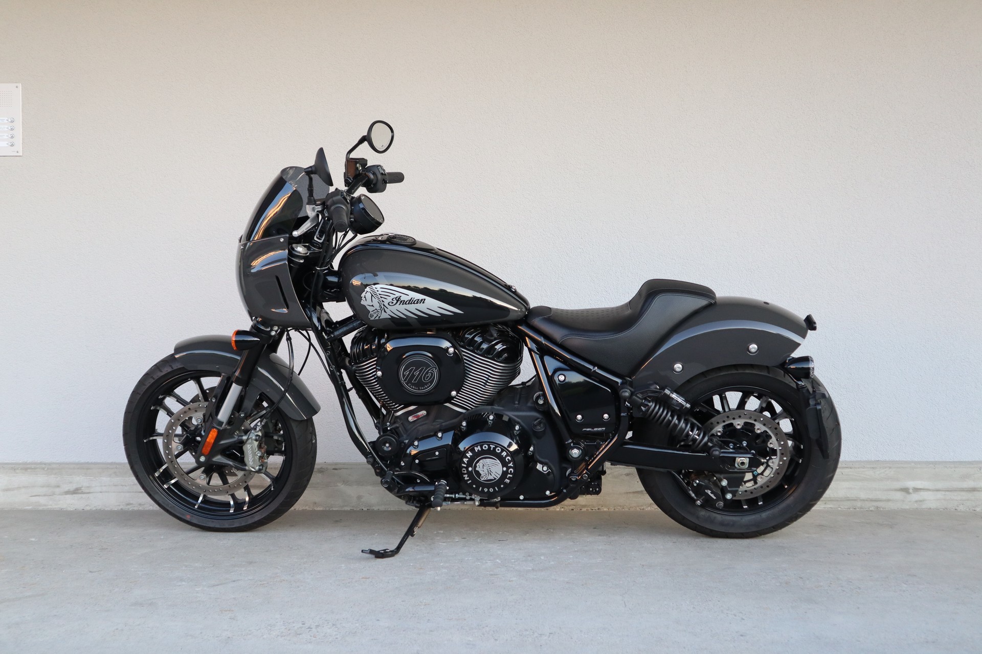 INDIAN Sport Chief-showroom-element-3