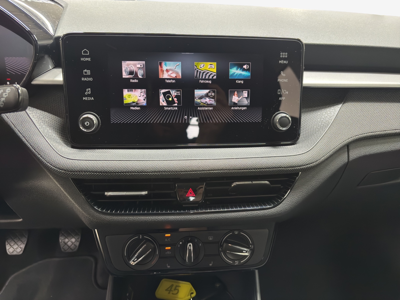 SKODA Fabia 1.0 TSI Selection-image-10