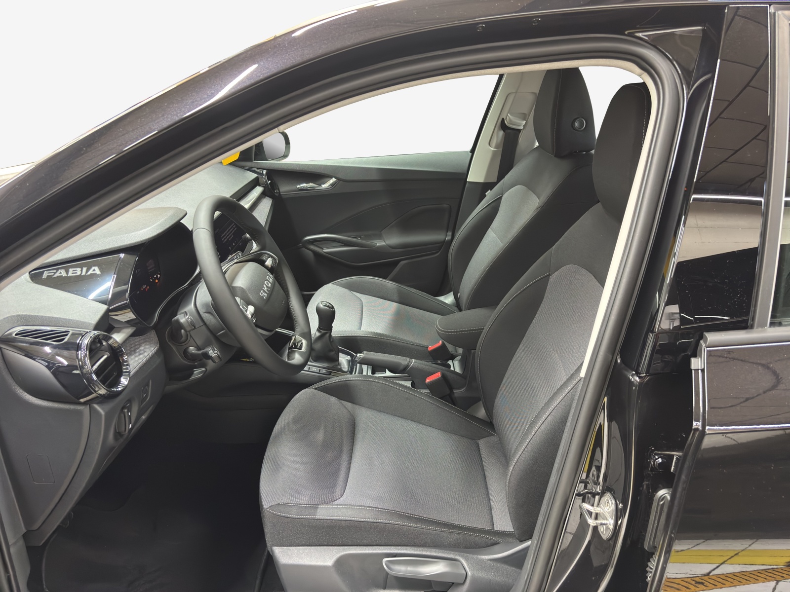 SKODA Fabia 1.0 TSI Selection-image-7