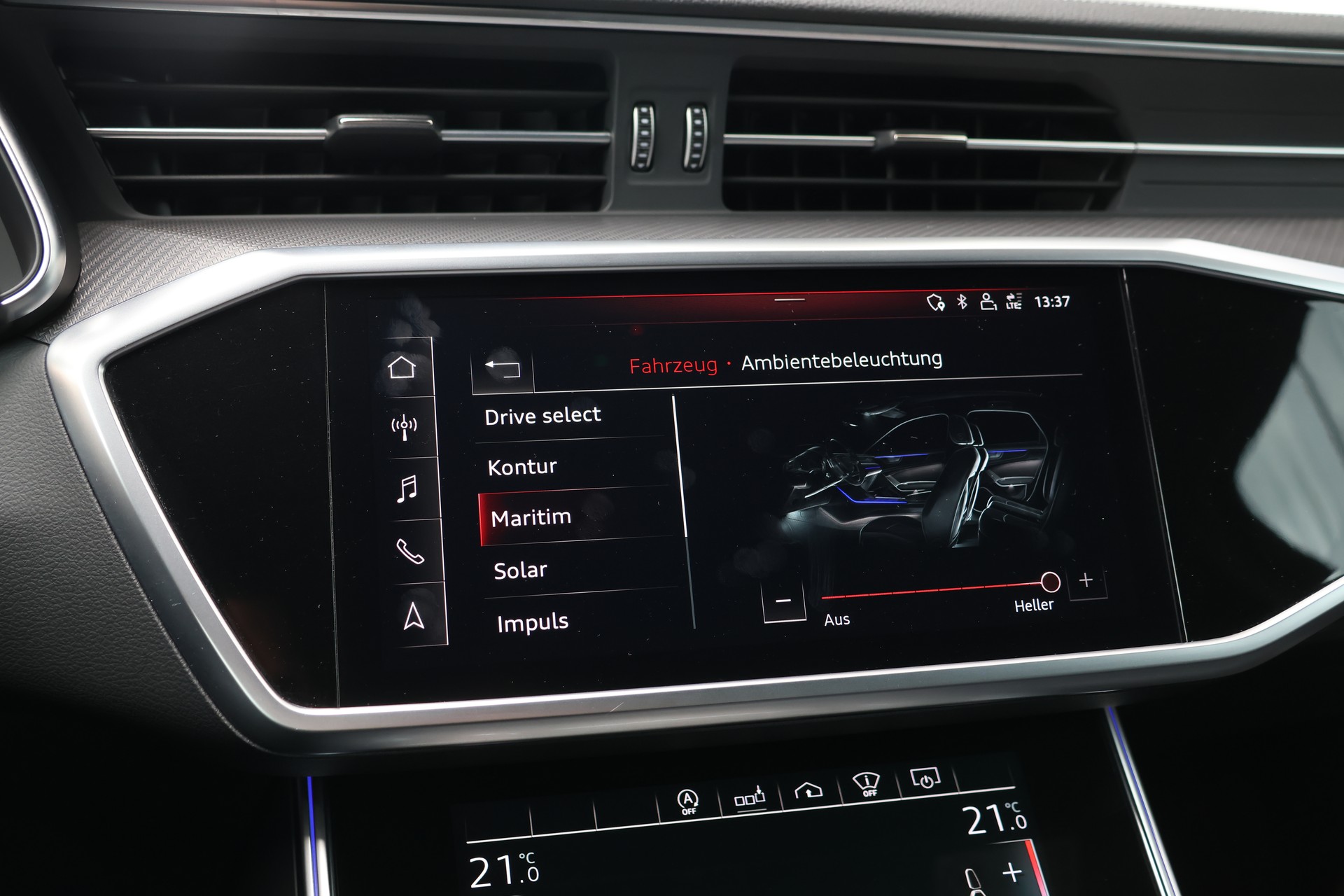 AUDI RS6 Avant 4.0 TFSI V8 quattro (CH)-image-28