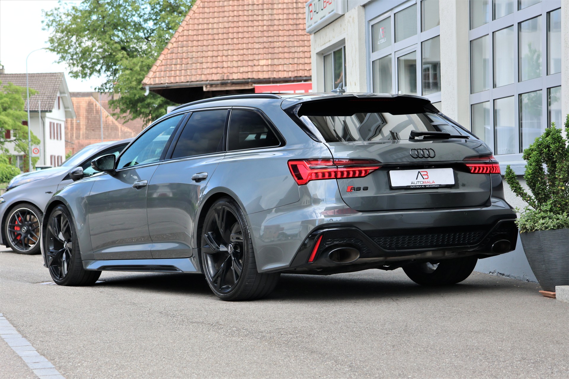 AUDI RS6 Avant 4.0 TFSI V8 quattro (CH)-image-2