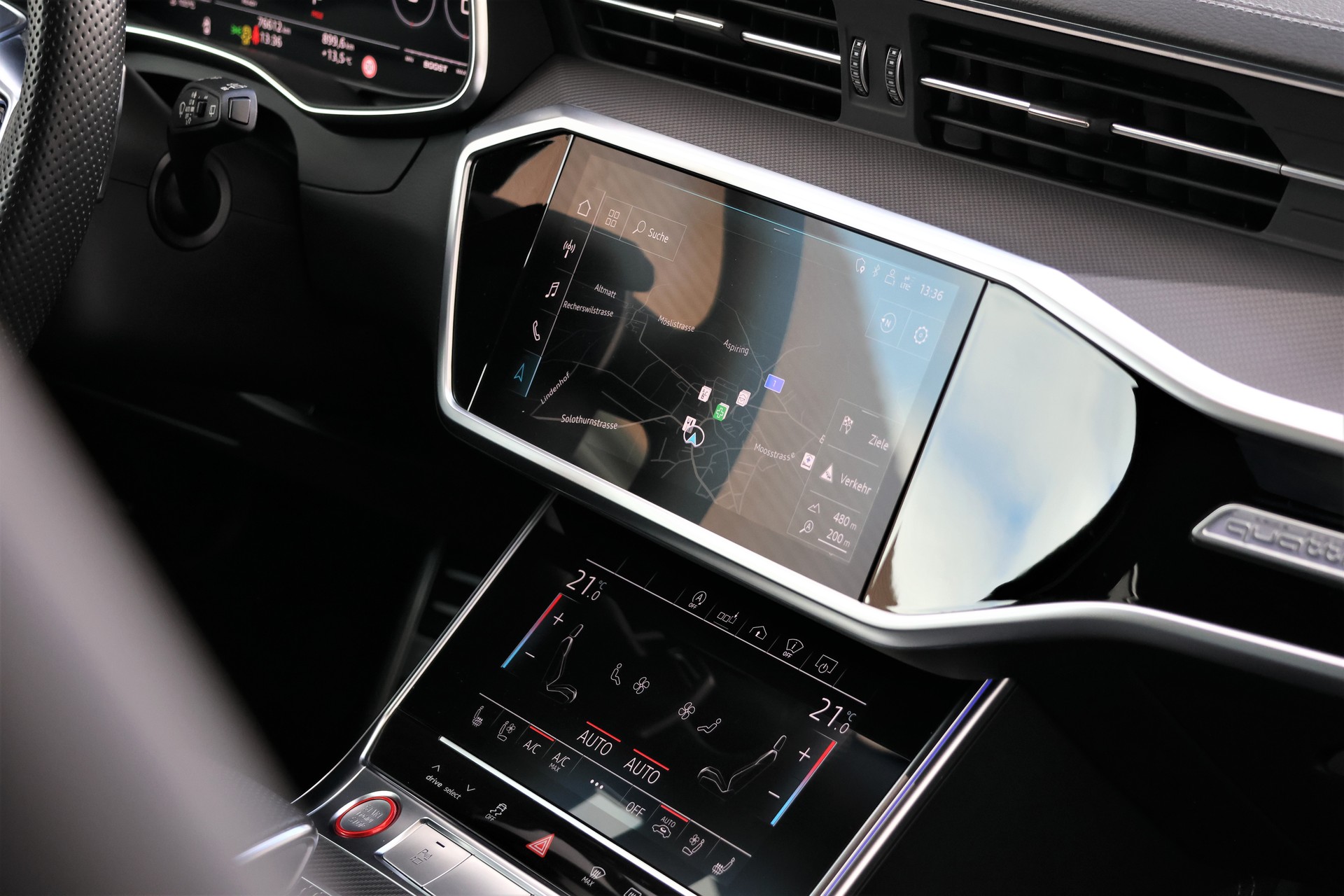 AUDI RS6 Avant 4.0 TFSI V8 quattro (CH)-image-22