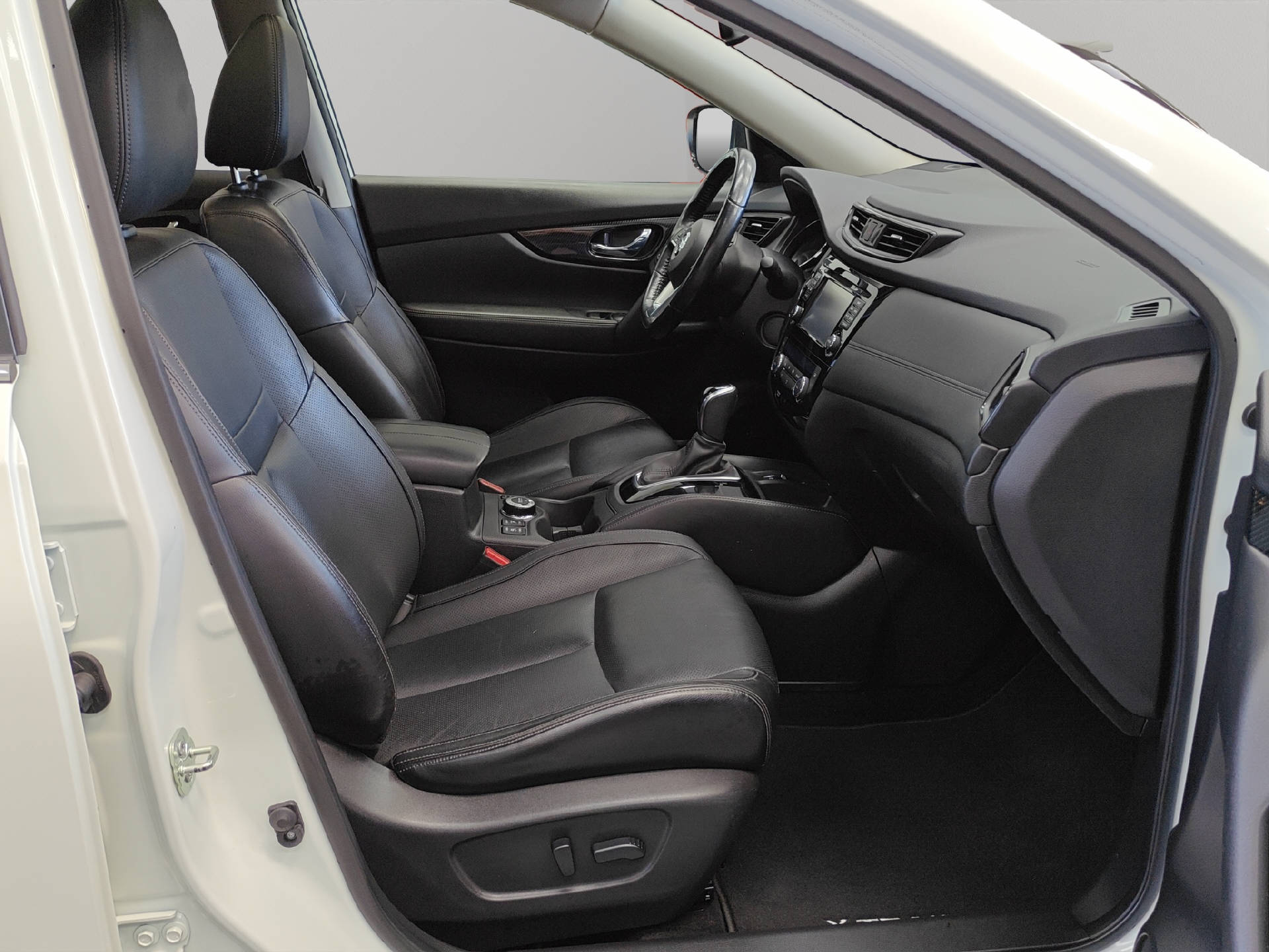 NISSAN X-Trail 2.0 dCi Tekna-image-11