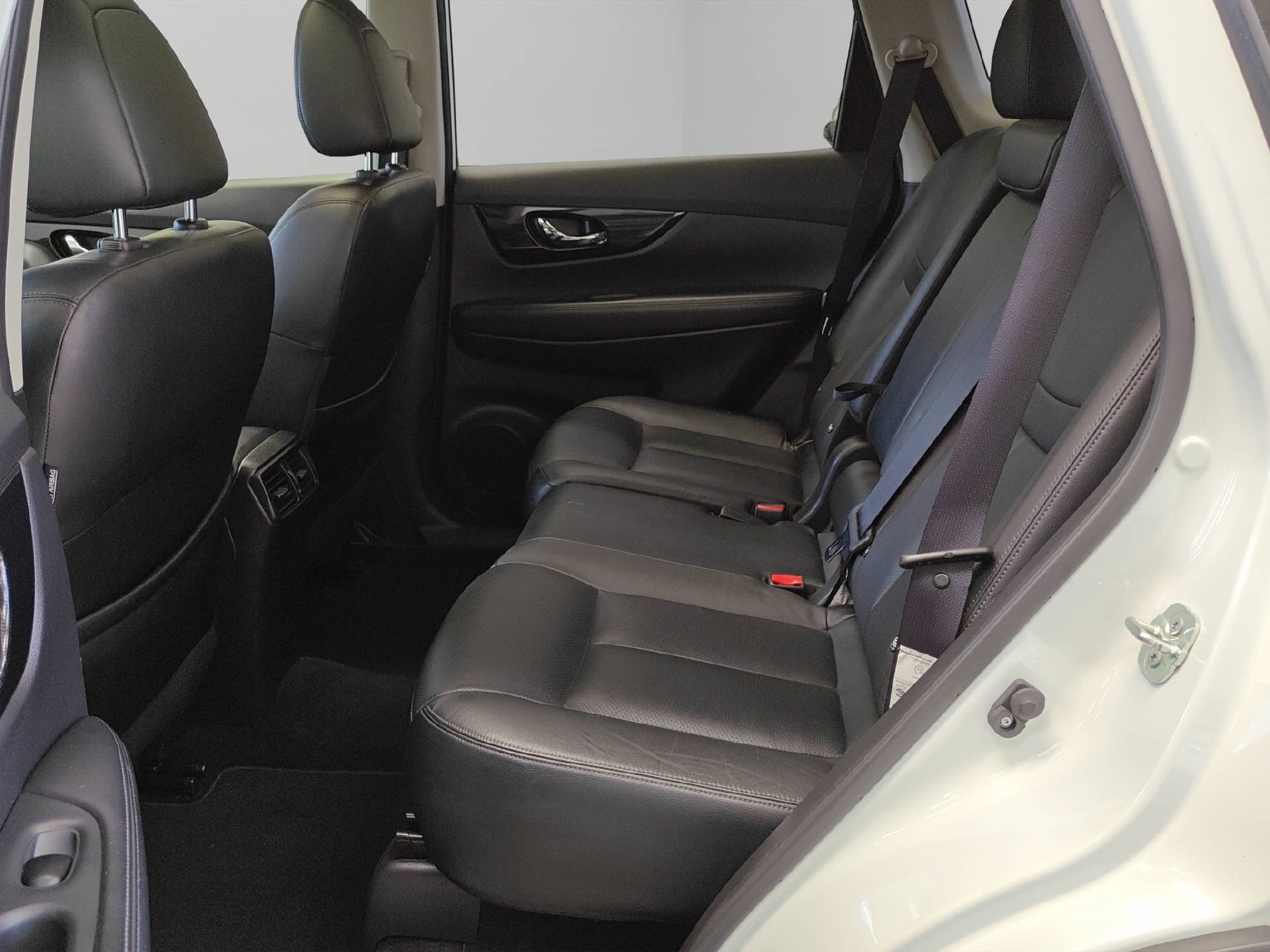 NISSAN X-Trail 2.0 dCi Tekna-image-9