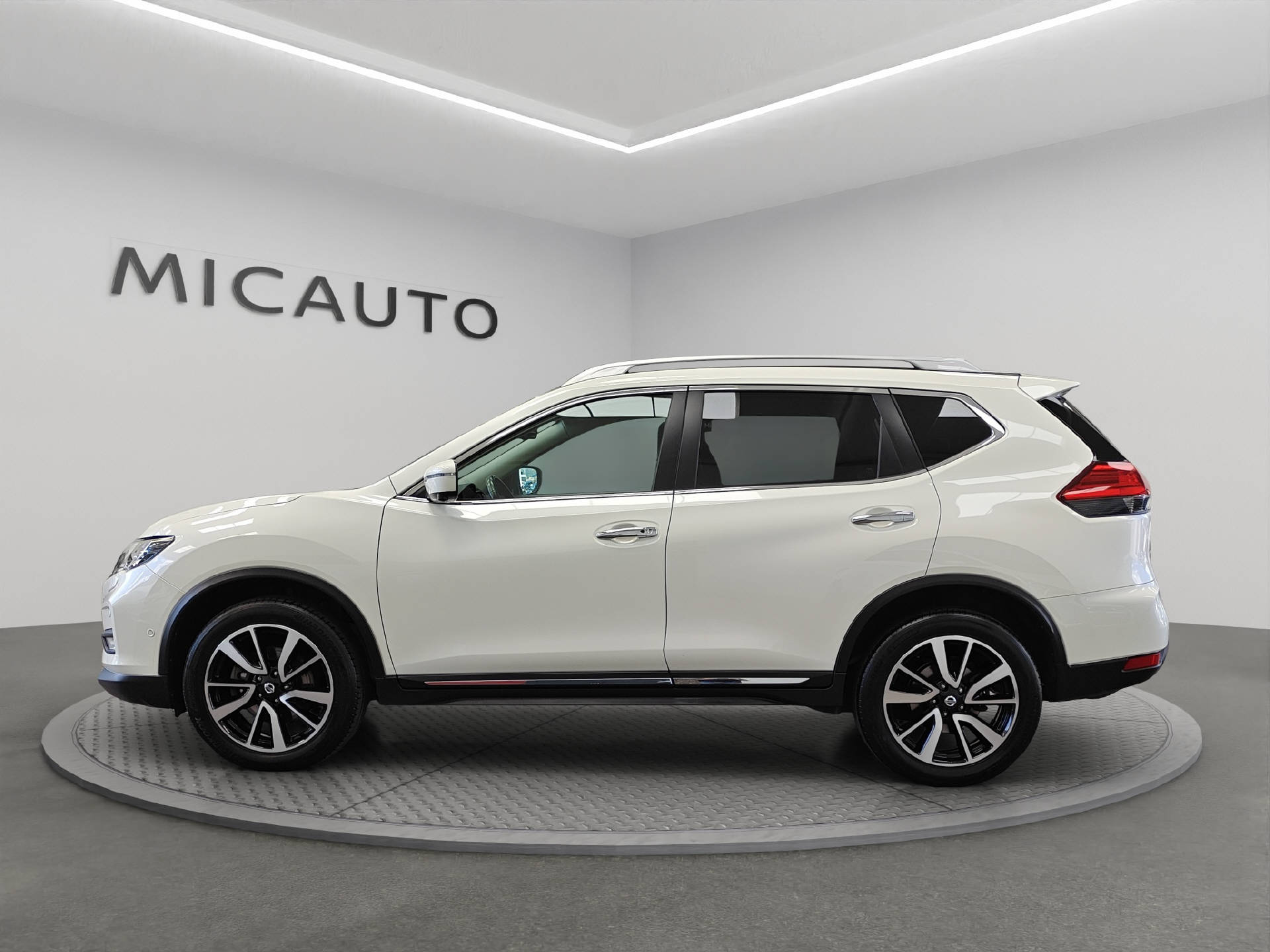 NISSAN X-Trail 2.0 dCi Tekna-image-5