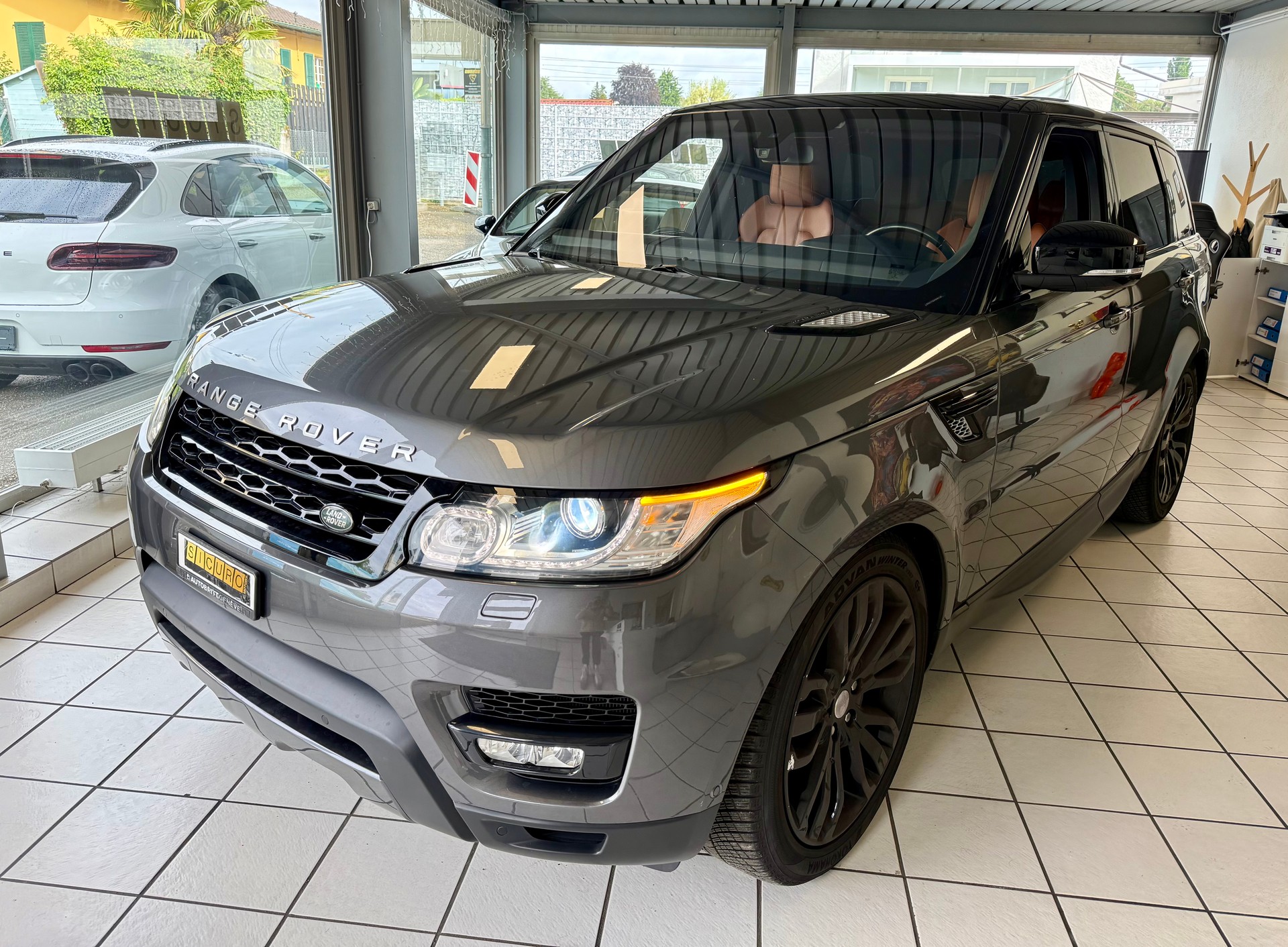 LAND ROVER Range Rover Sport 3.0 V6 SC HSE Automatic-image-3