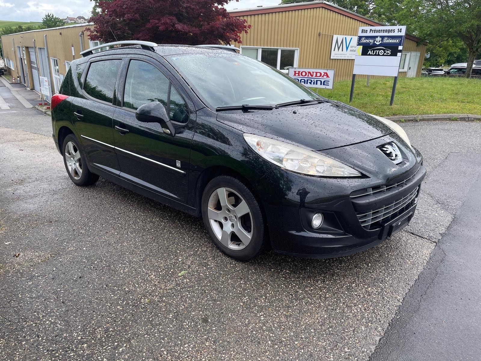 PEUGEOT 207 SW 1.6 16V Swiss Edition-image-0