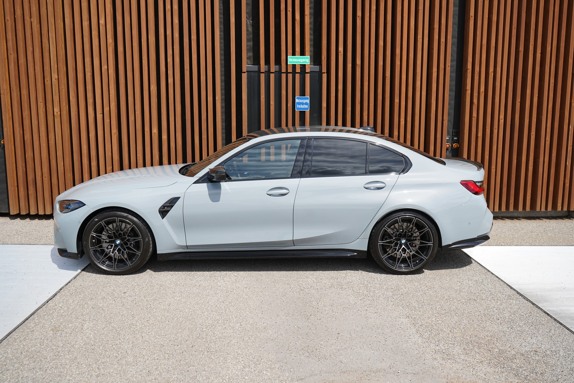 BMW M3 COMPETITION CARBON l 510 PS-image-3