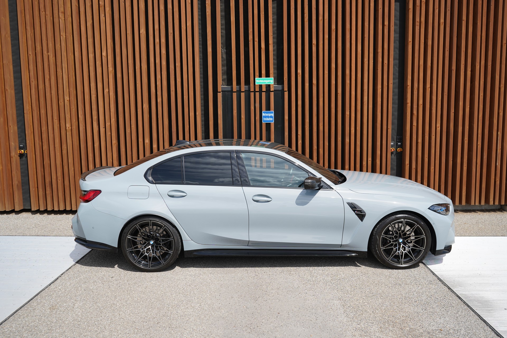 BMW M3 COMPETITION CARBON l 510 PS-image-2