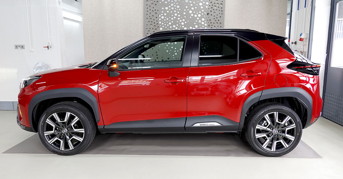 TOYOTA Yaris Cross 1.5 Premium 2WD e-CVT-image-1