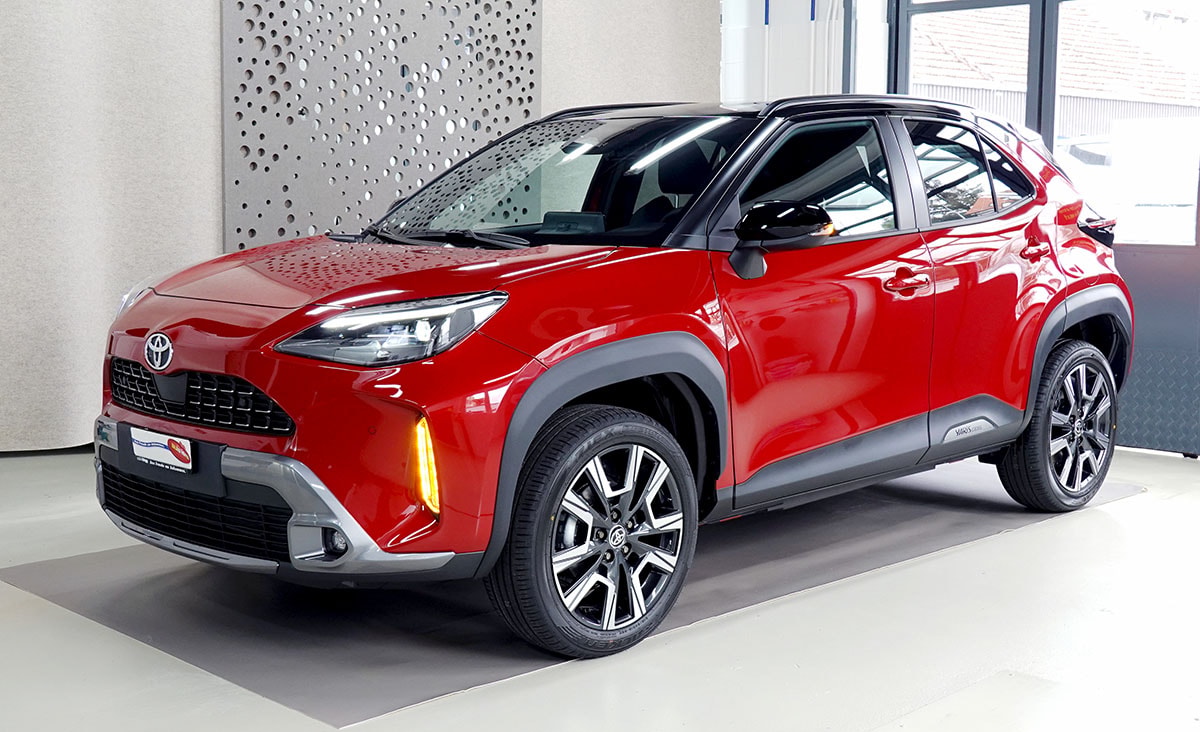 TOYOTA Yaris Cross 1.5 Premium 2WD e-CVT-image-0