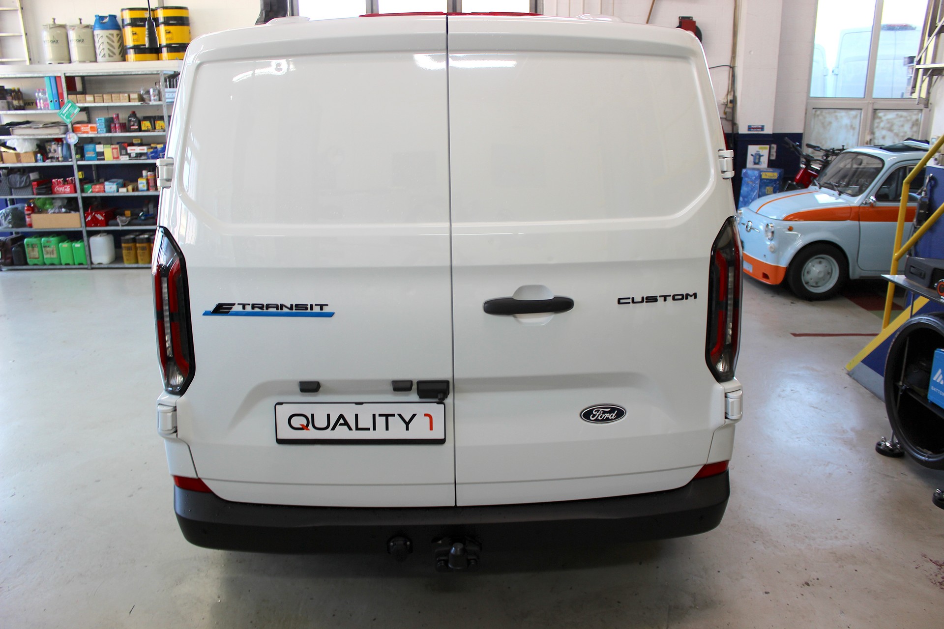 FORD FORD Transit Custom Van 320 L1H1 65kWh Trend 💥 Sonderpreis Hagelschaden 💥 Prix spécial grêle 💥 Prezzo speciale grandine-image-3