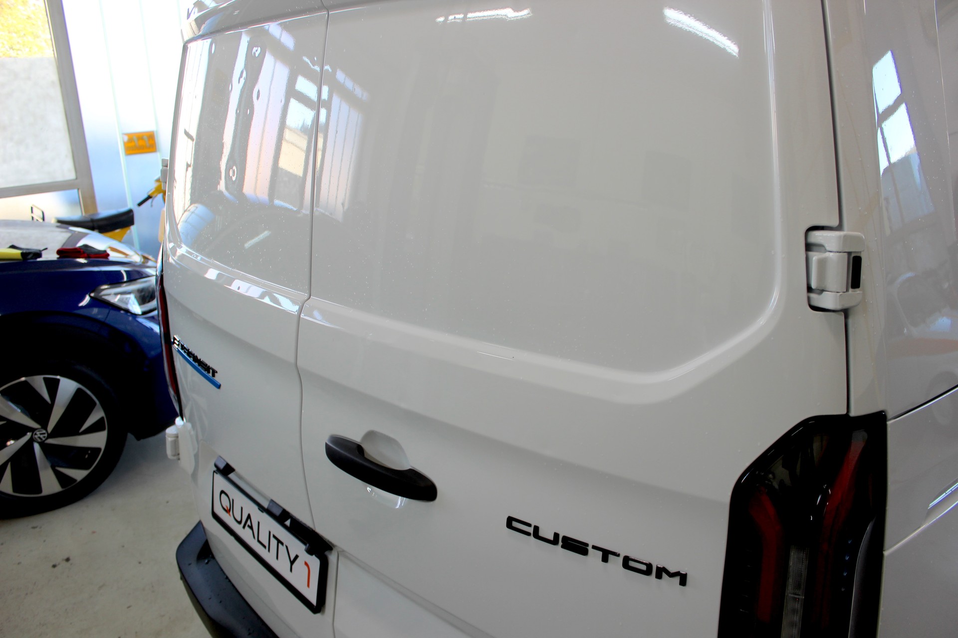 FORD FORD Transit Custom Van 320 L1H1 65kWh Trend 💥 Sonderpreis Hagelschaden 💥 Prix spécial grêle 💥 Prezzo speciale grandine-image-5