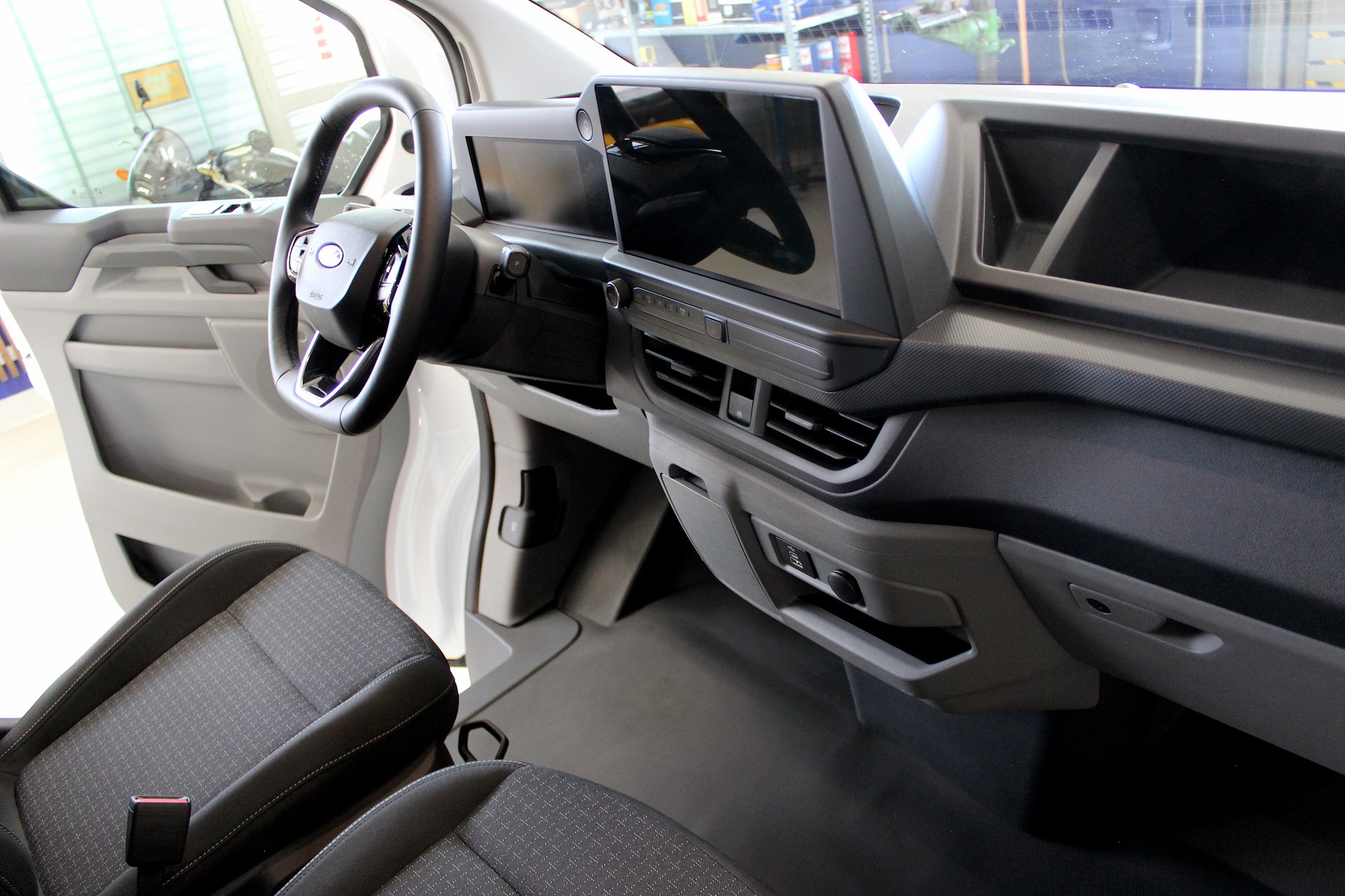 FORD Transit Custom Van 320 L1H1 65kWh Trend 💥 TOP Ausstattung 💥 Inkl. Anhängerkupplung 💥 Lieferung möglich-image-20
