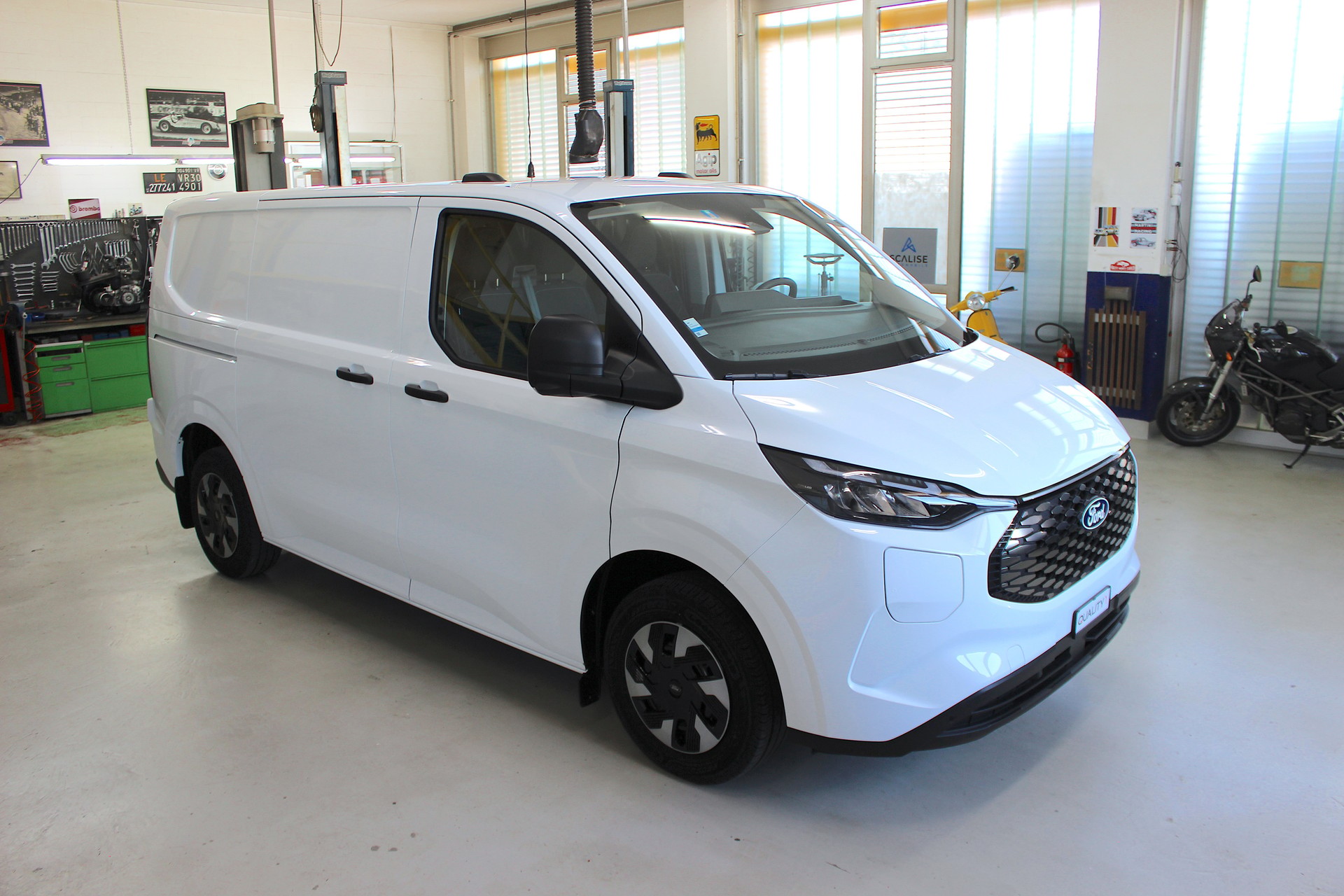 FORD Transit Custom Van 320 L1H1 65kWh Trend 💥 TOP Ausstattung 💥 Inkl. Anhängerkupplung 💥 Lieferung möglich-image-0