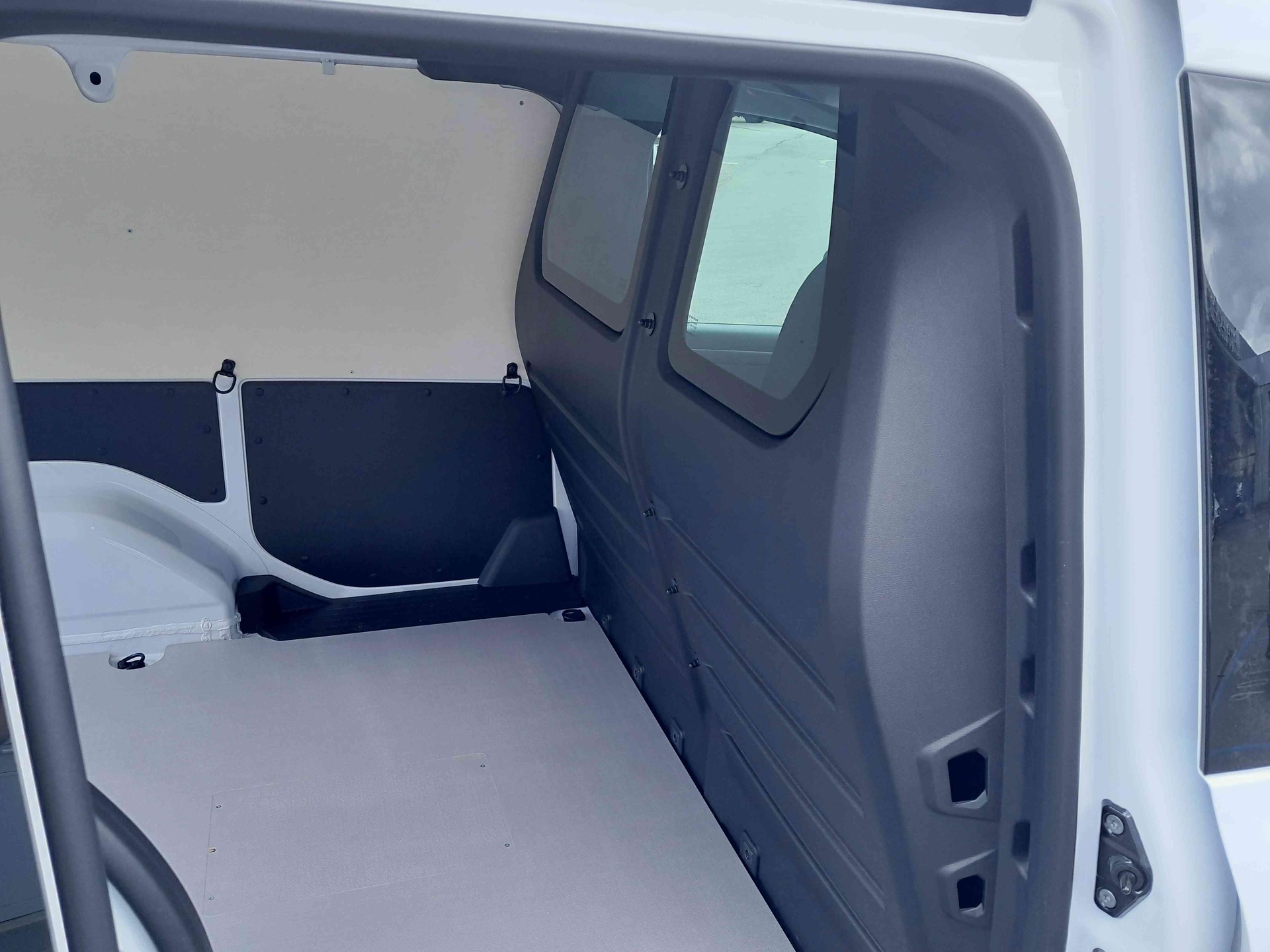 MERCEDES-BENZ eCitan S FWD Worker-image-16