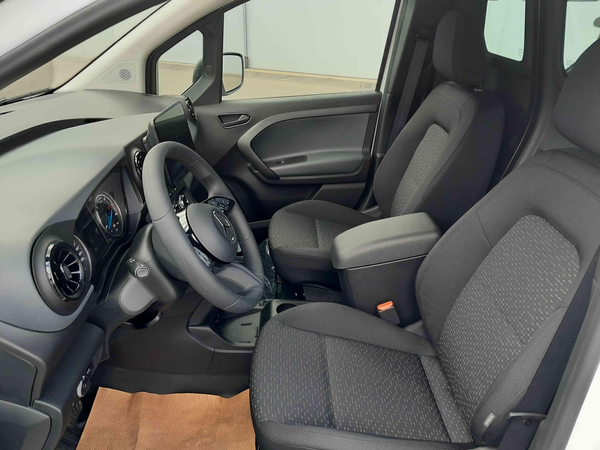 MERCEDES-BENZ eCitan S FWD Worker-image-8