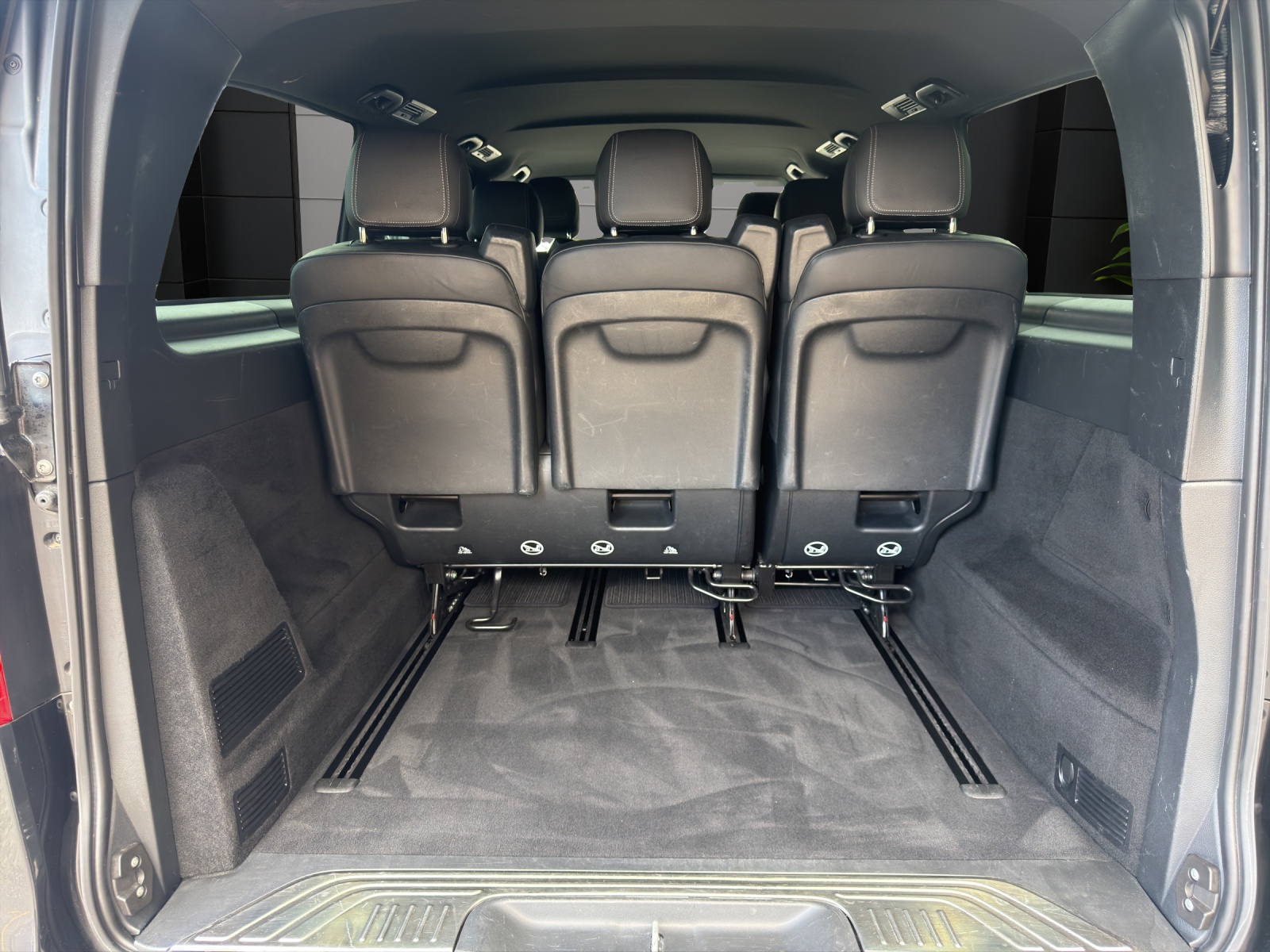 MERCEDES-BENZ V 250 d EL 4Matic-image-13