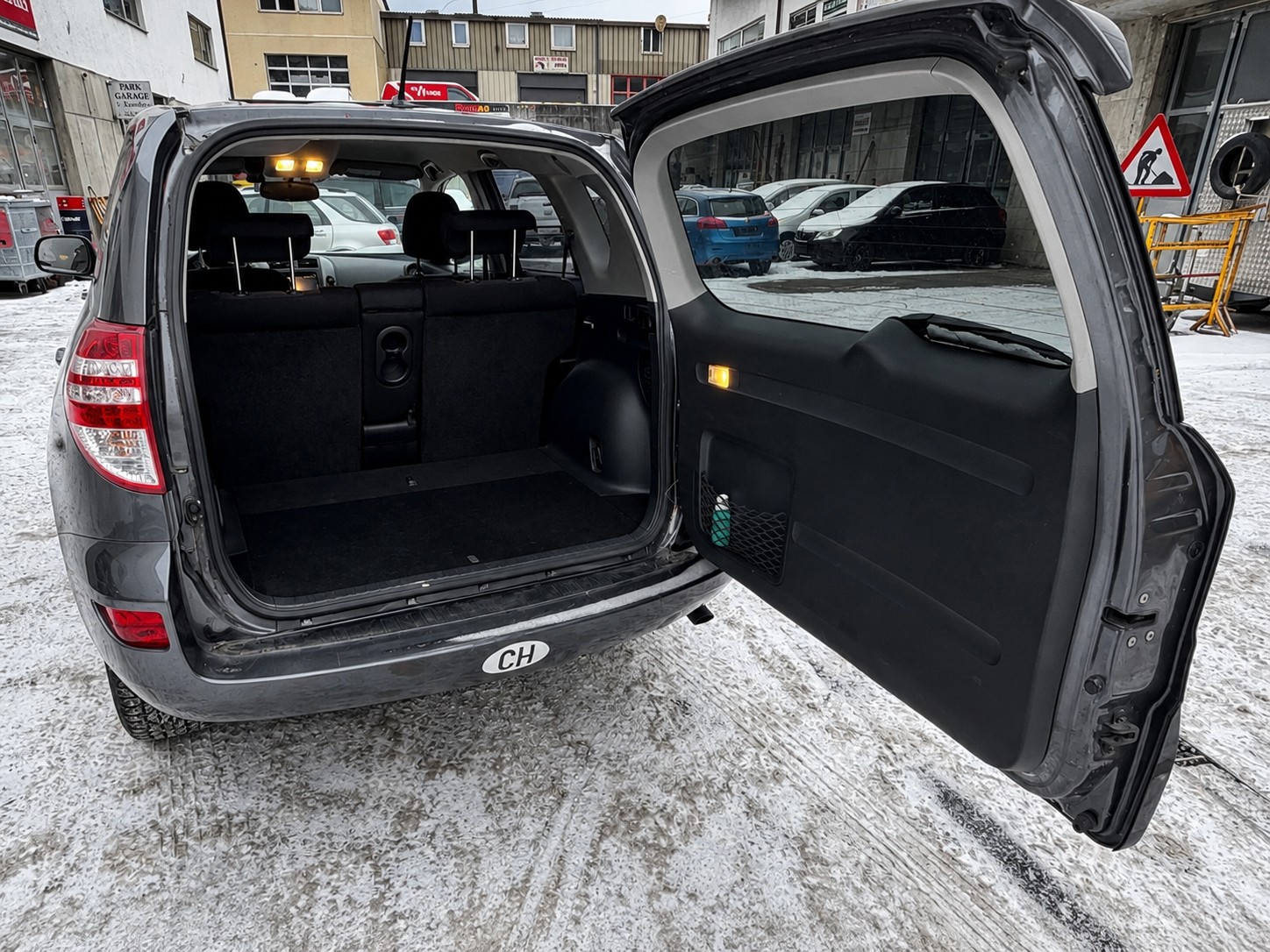 TOYOTA 2.2 D-4D 150 Style-image-3