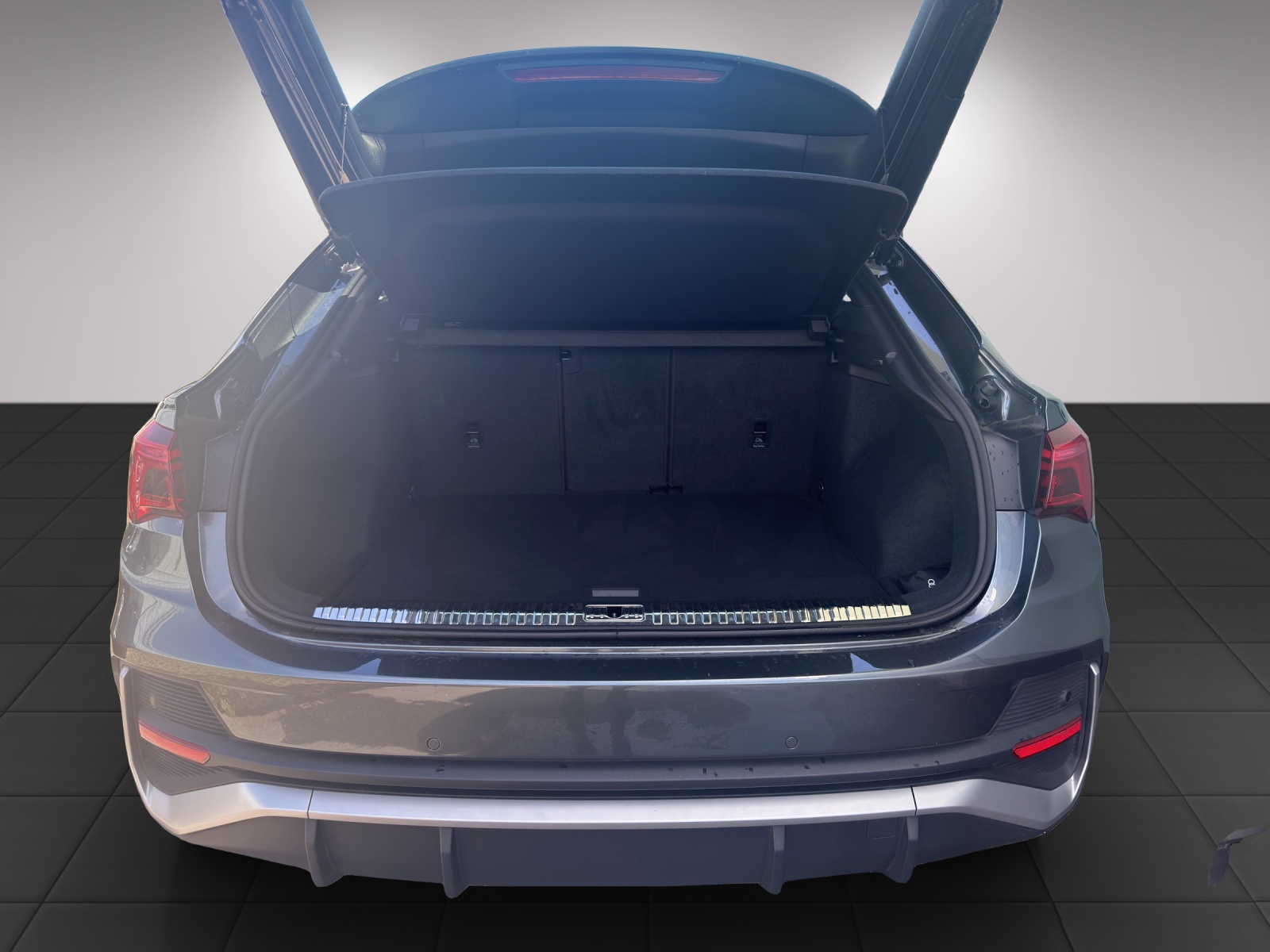AUDI Q3 Sportback 35 TFSI S line Attraction S-tronic-image-14