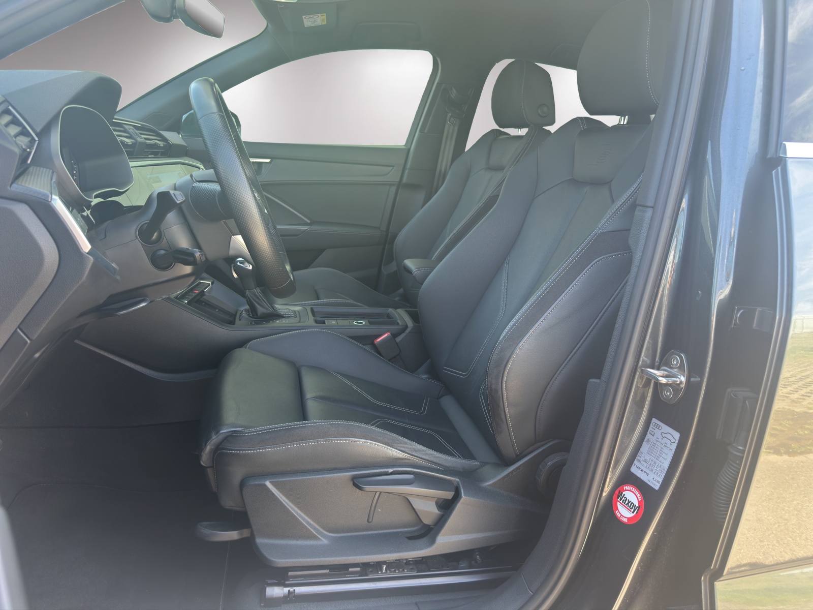 AUDI Q3 Sportback 35 TFSI S line Attraction S-tronic-image-9