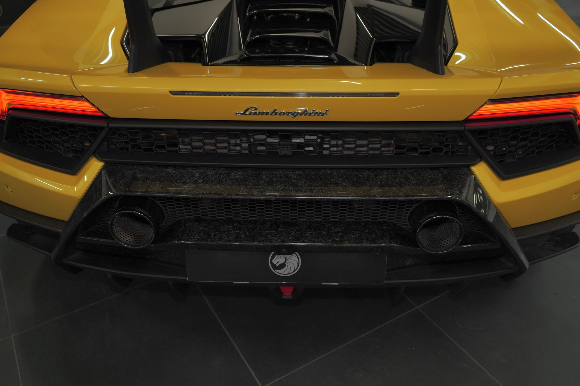 LAMBORGHINI Huracan LP640-4 Coupé Performante DCT-image-10