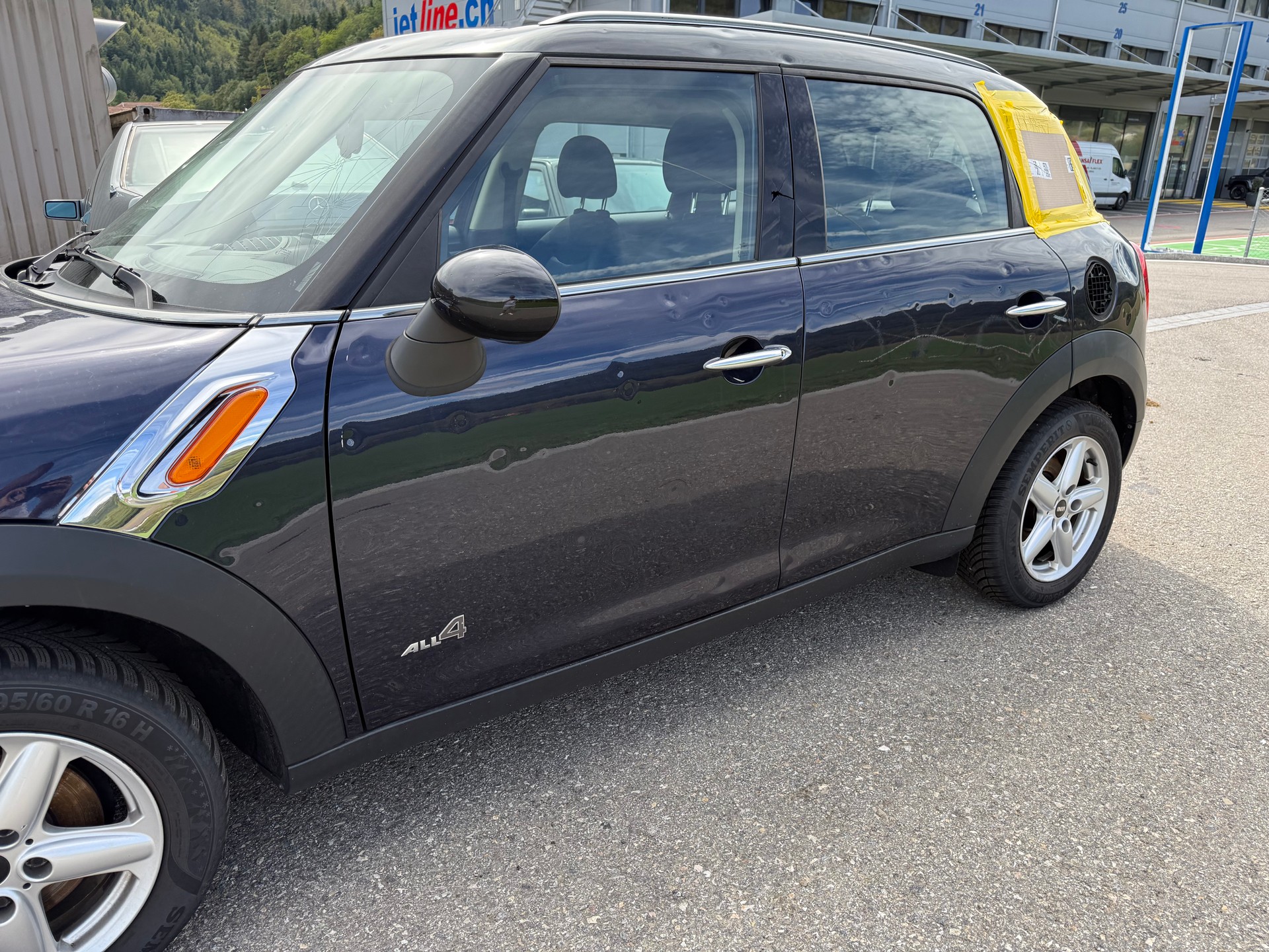 MINI Countryman Cooper D ALL4-image-11