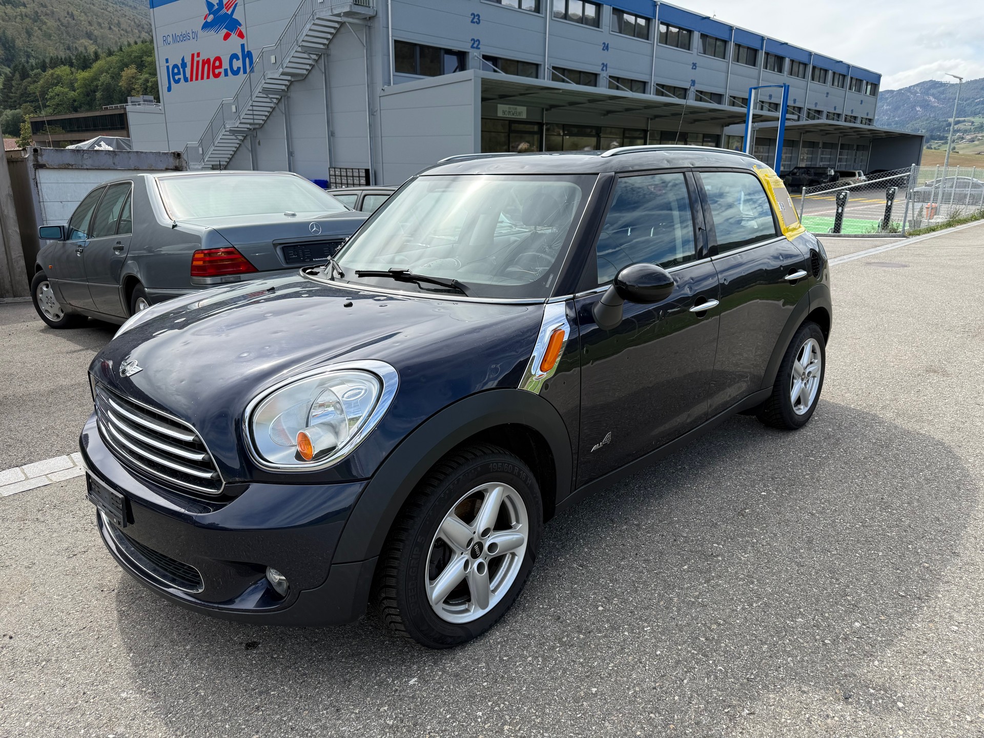 MINI Countryman Cooper D ALL4-image-9