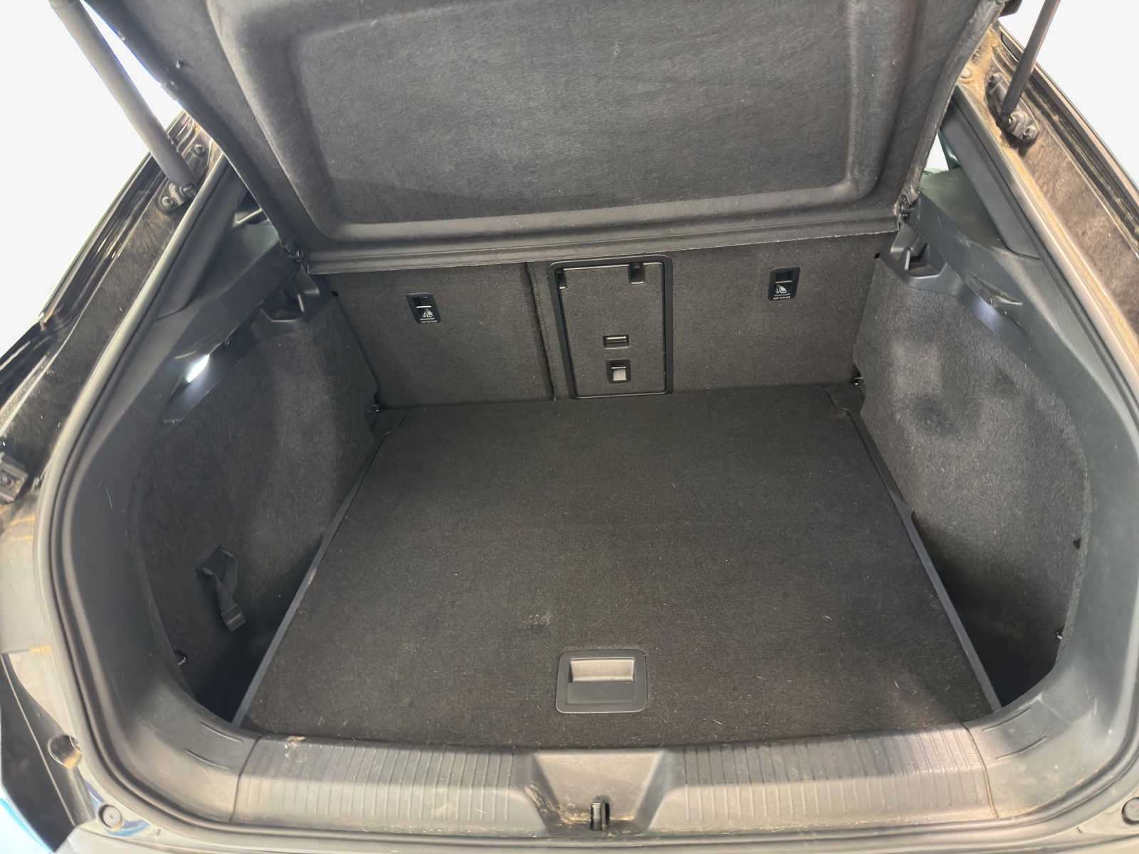 VW ID.5 Pro Performance 77 kWh-image-12