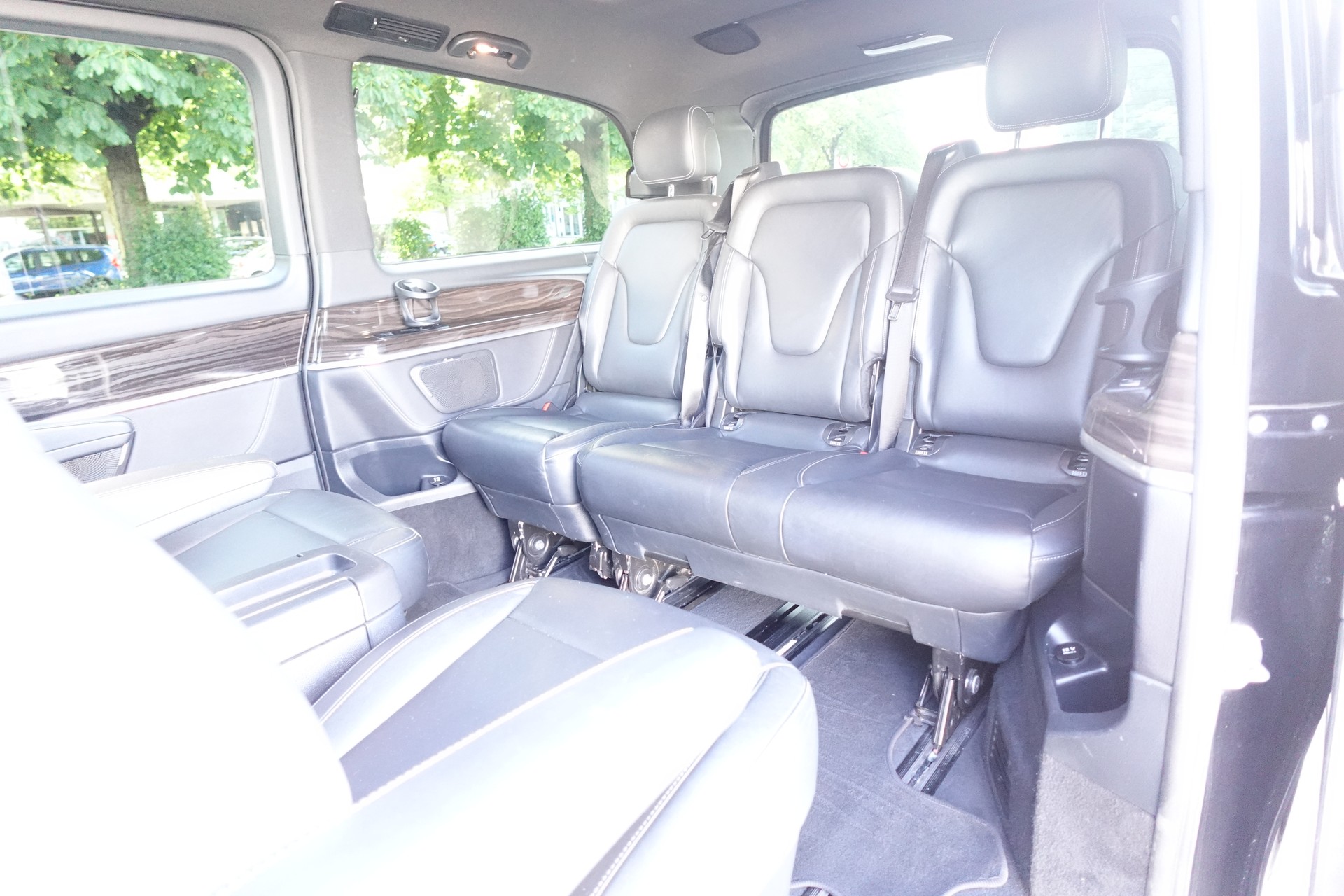 MERCEDES-BENZ V 250 d lang 4Matic 7G-Tronic-image-6