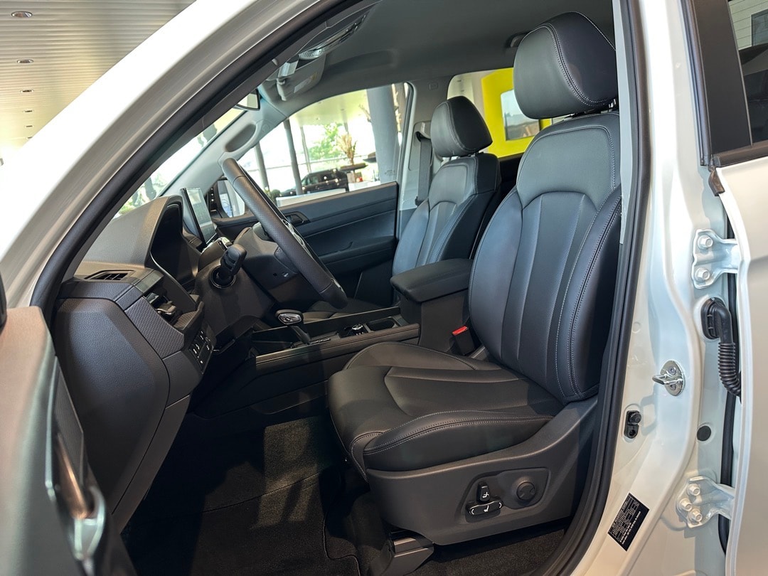 KGM-SsangYong Musso 2.2 Titanium 4WD A-image-8