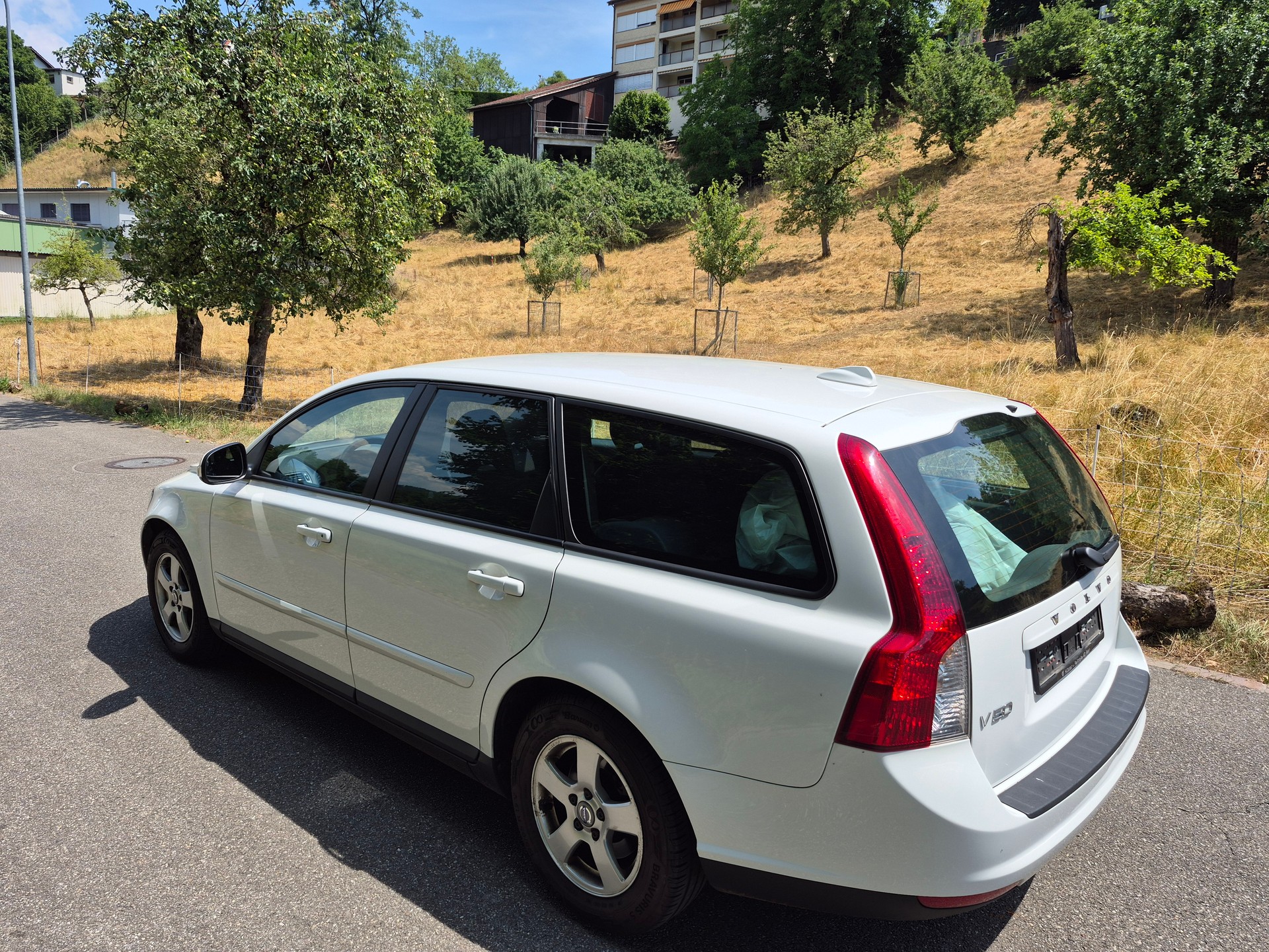 VOLVO V50 1.6-image-4