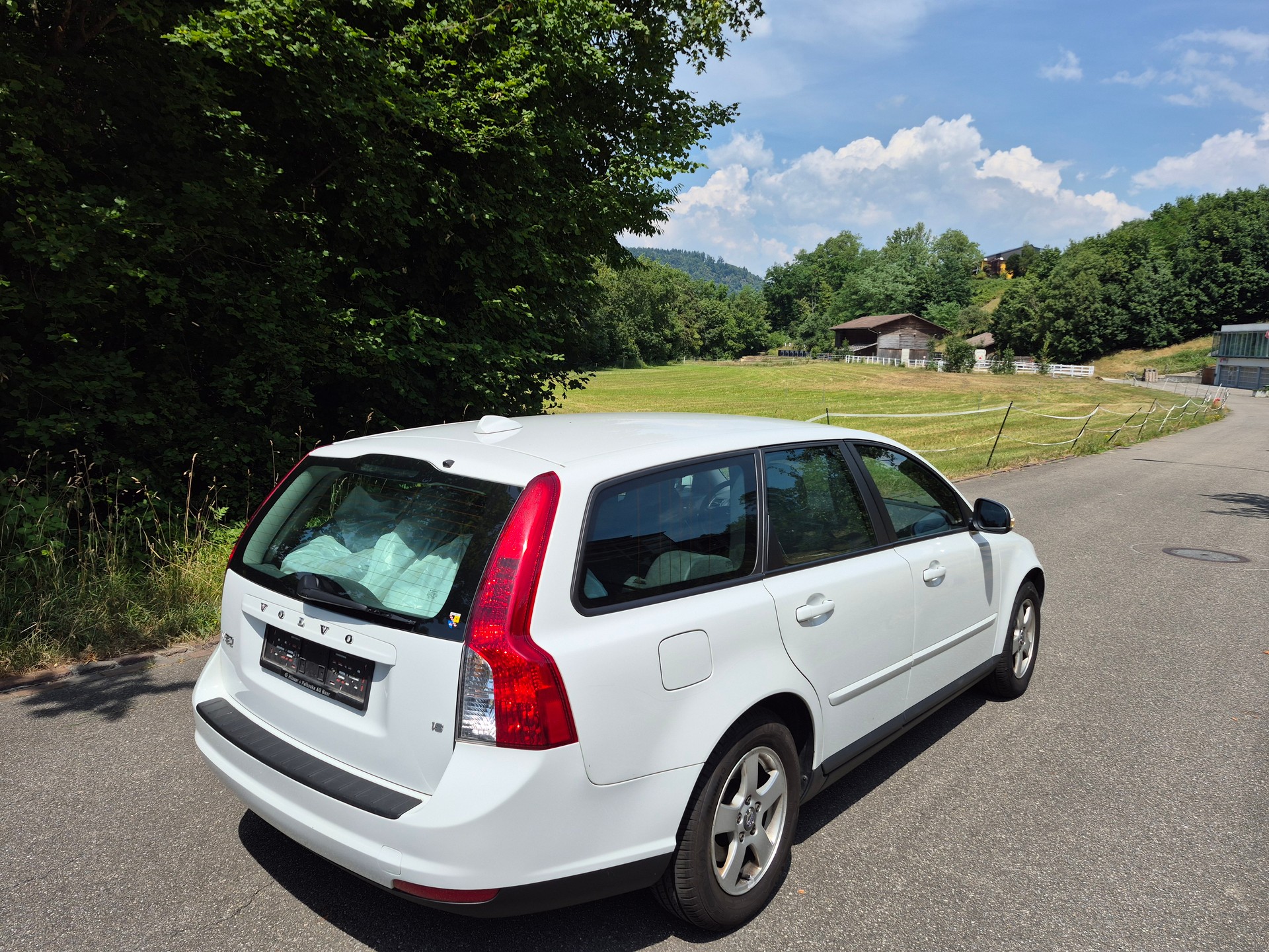VOLVO V50 1.6-image-3