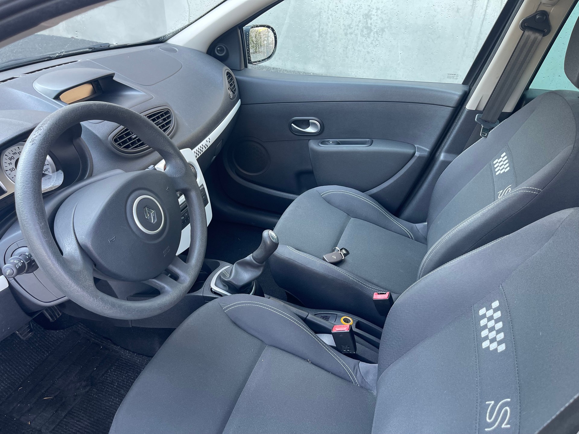 RENAULT Clio 1.2 16V Turbo Expression-image-7