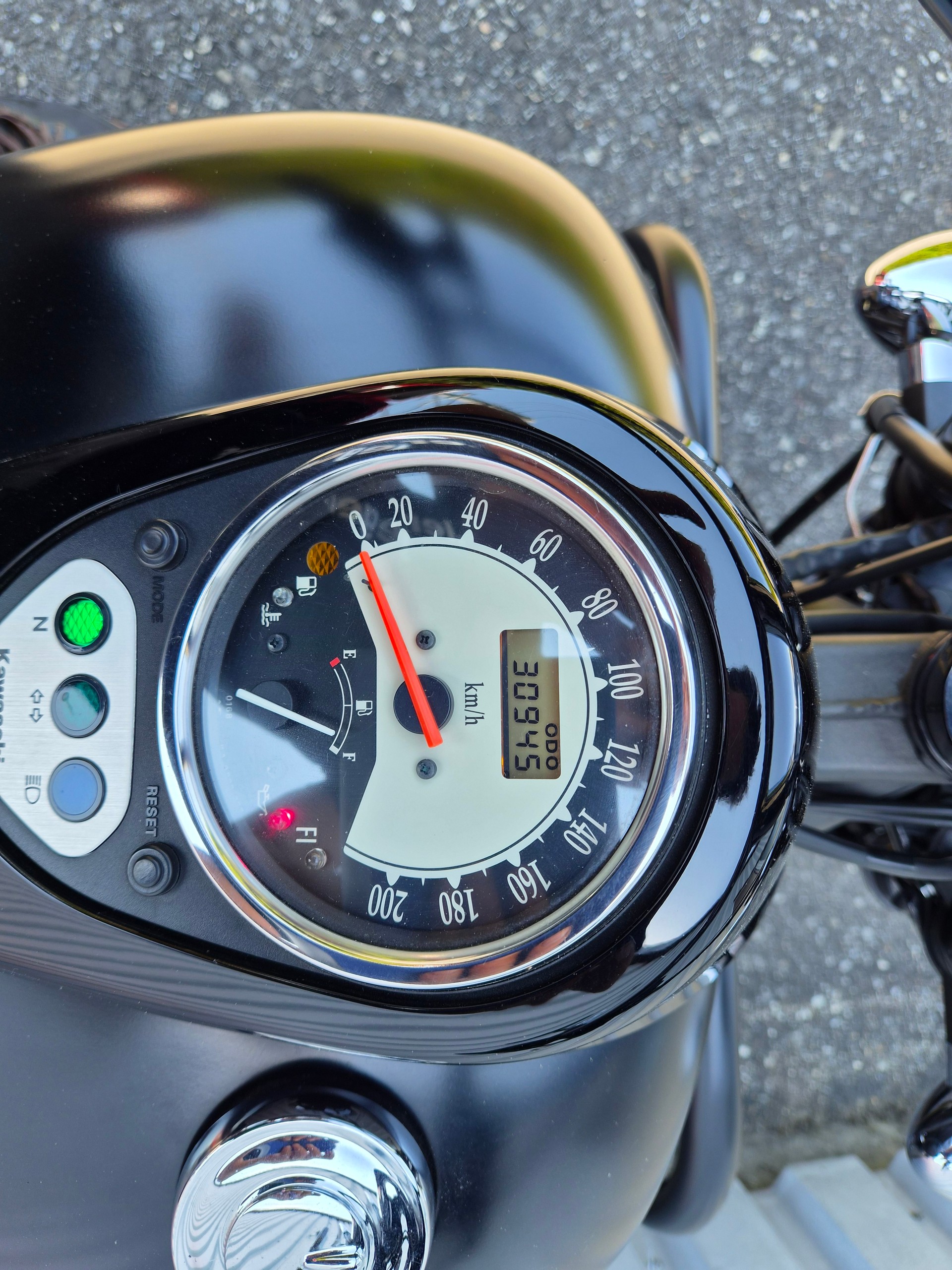 KAWASAKI VN 900 Custom (25kW) Kundenauftrag-image-9
