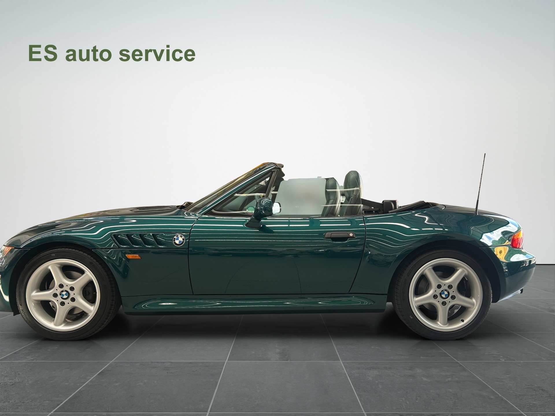 BMW Z3 2.8i Roadster-image-2