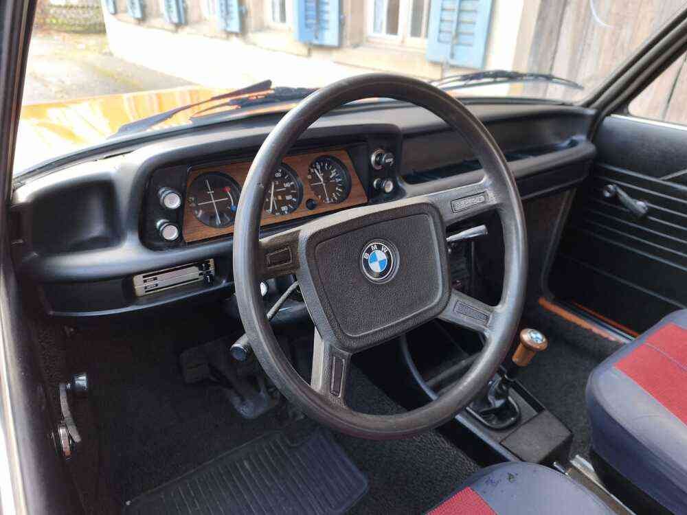 BMW 1502-image-9