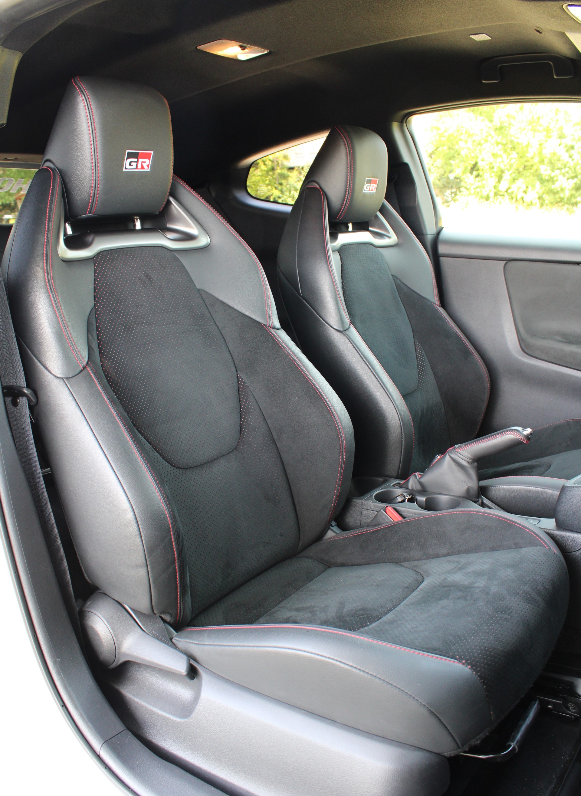TOYOTA Yaris 1.6 GR Sport-image-13