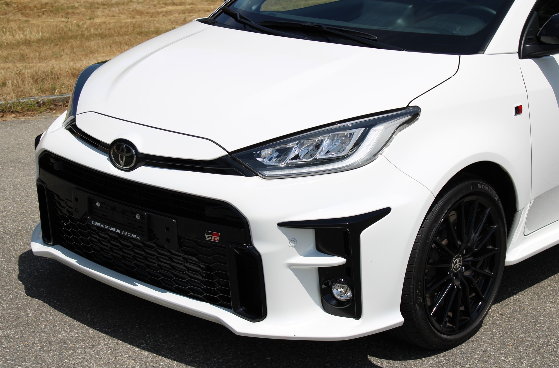 TOYOTA Yaris 1.6 GR Sport-image-8