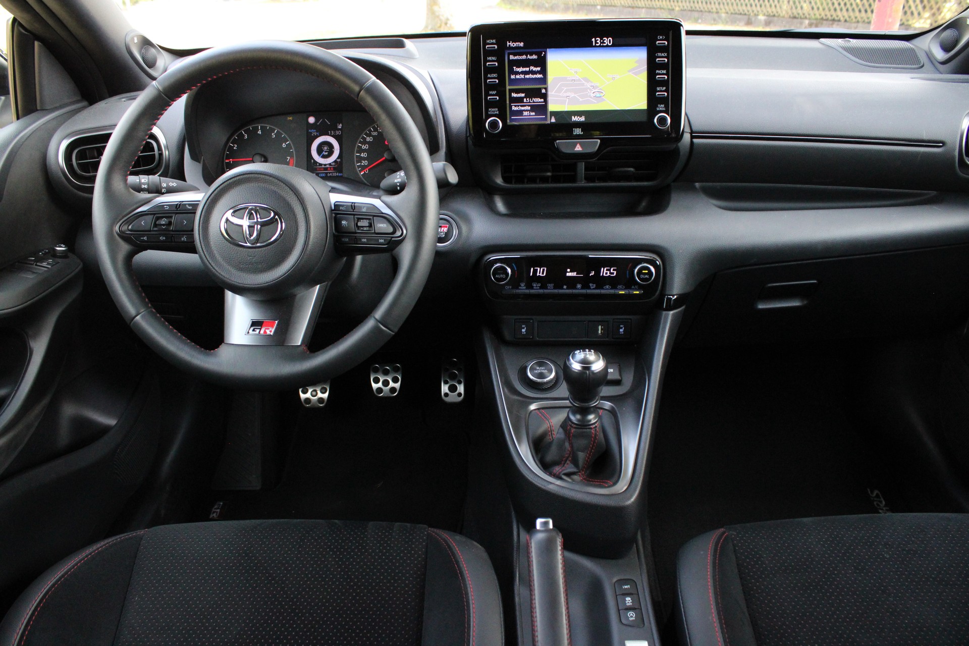 TOYOTA Yaris 1.6 GR Sport-image-11