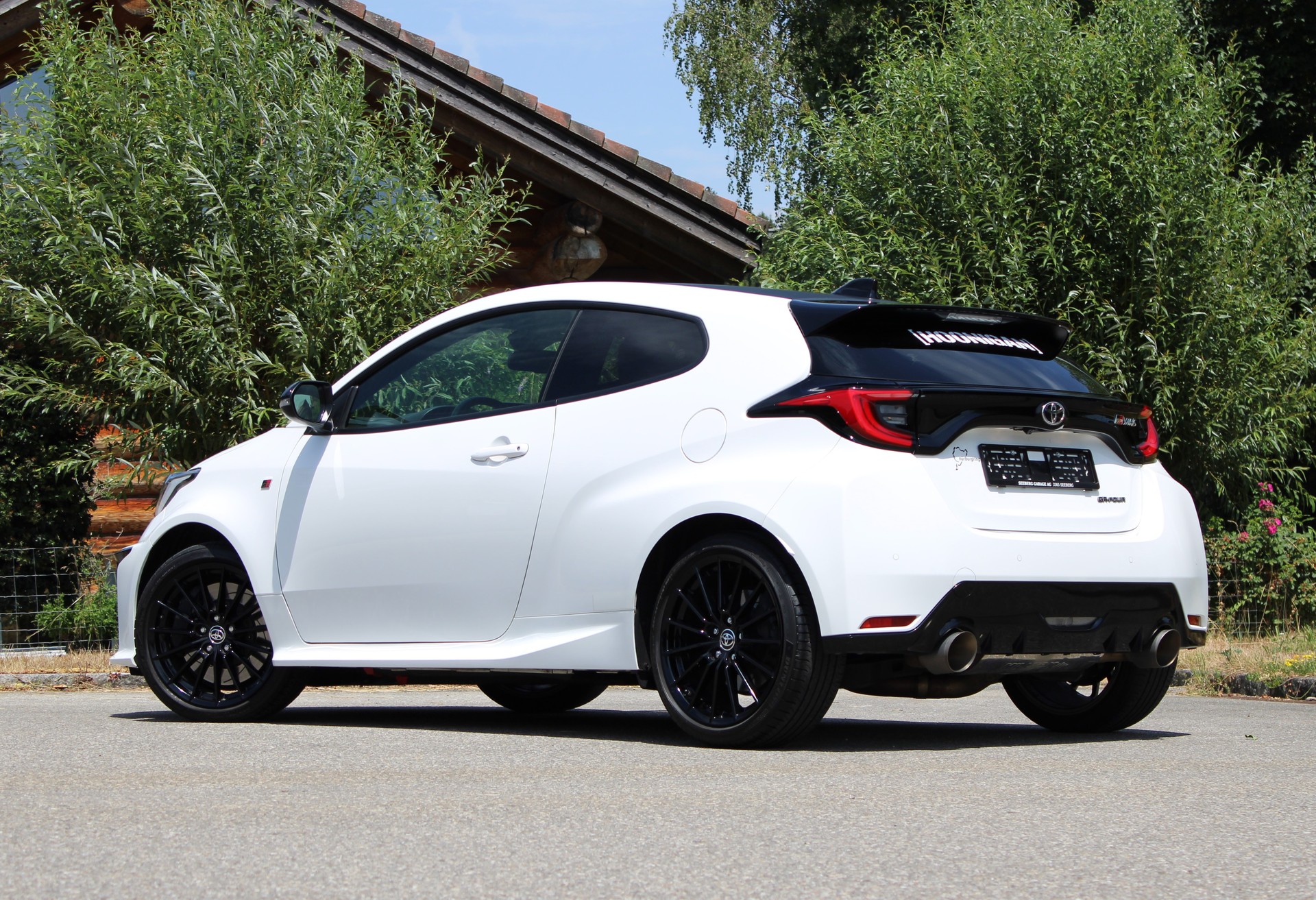 TOYOTA Yaris 1.6 GR Sport-image-2