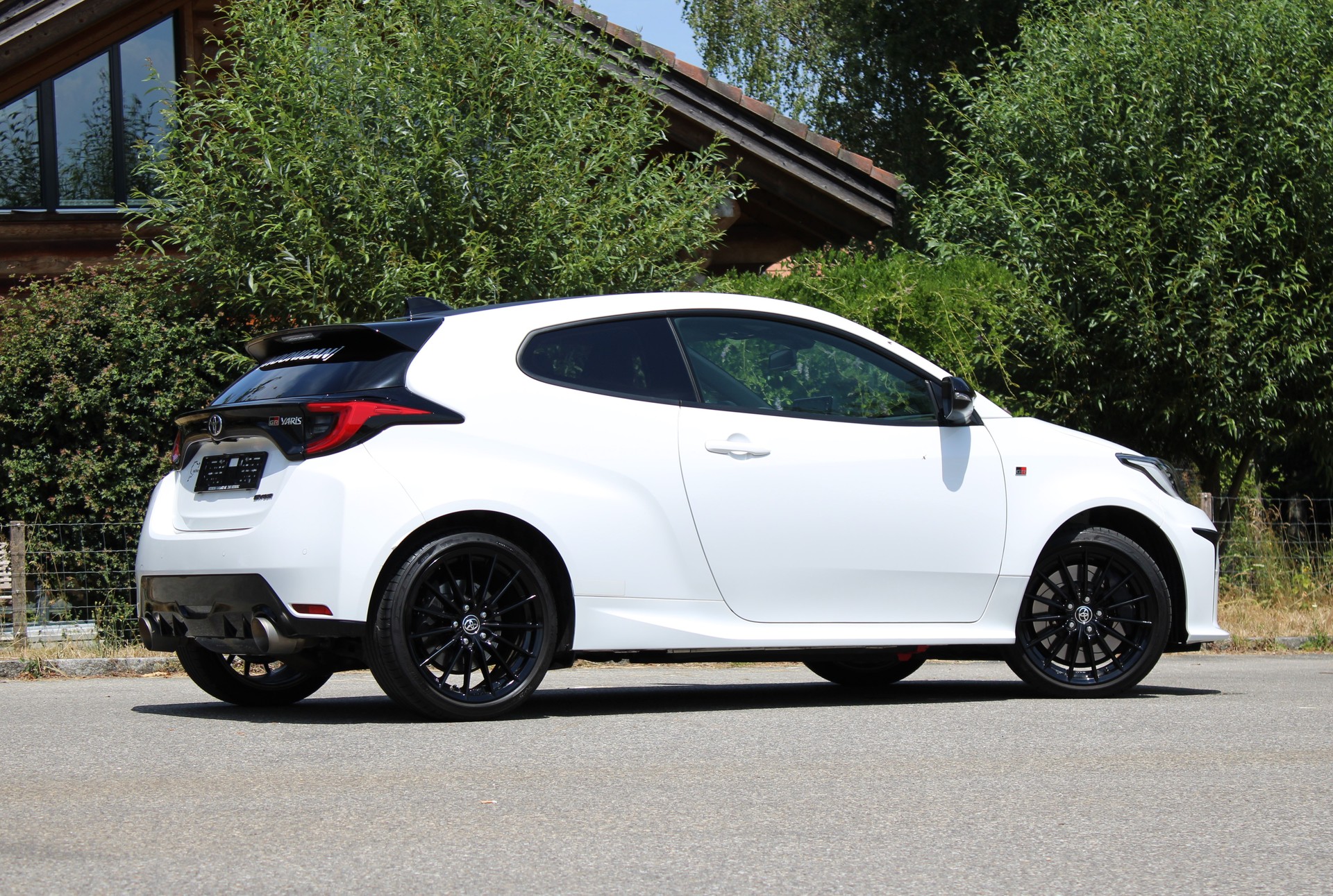 TOYOTA Yaris 1.6 GR Sport-image-6
