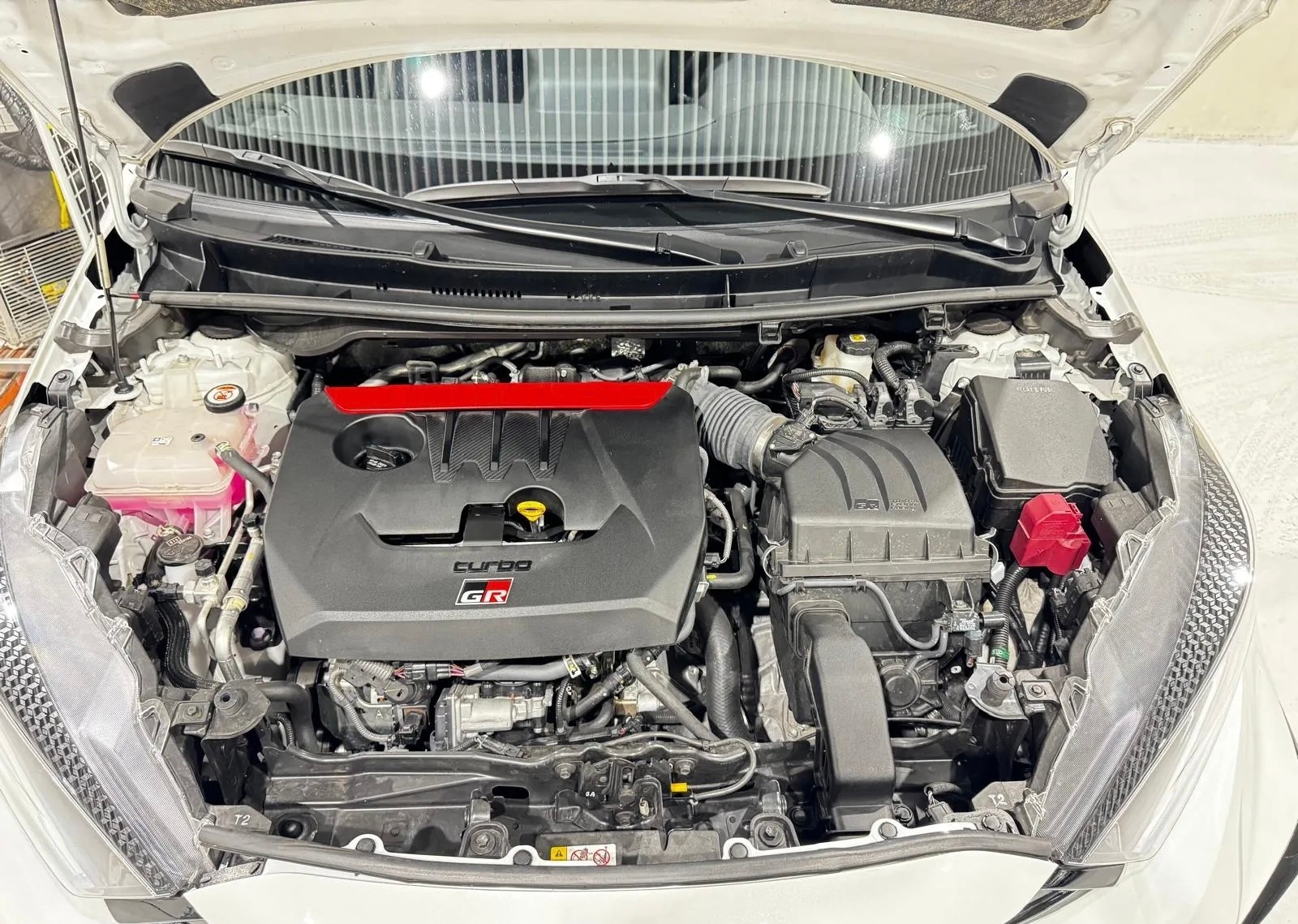 TOYOTA 1.6 Turbo Sport 4x4-image-5